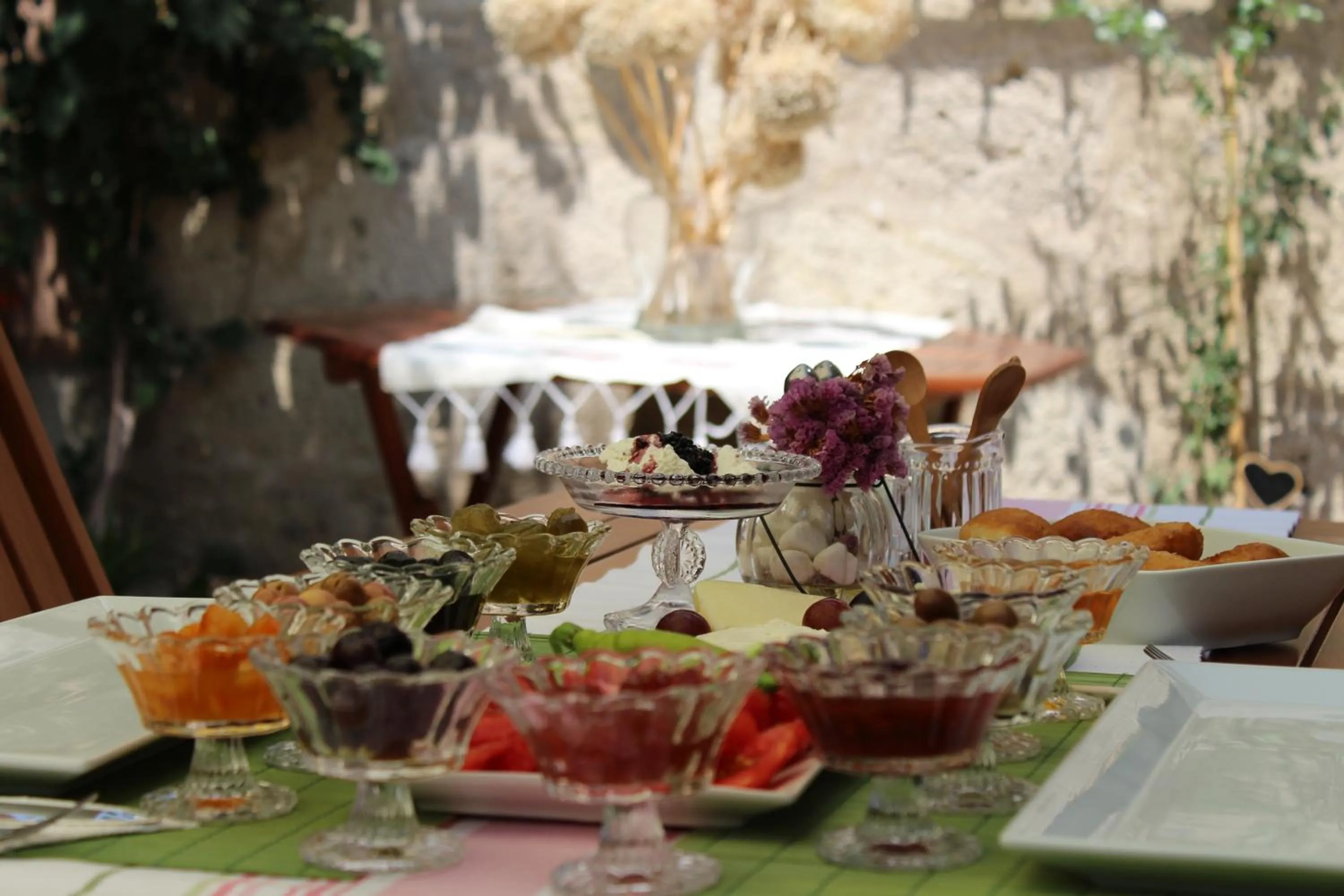 Day in Lilyum Alaçatı - Taş Ev