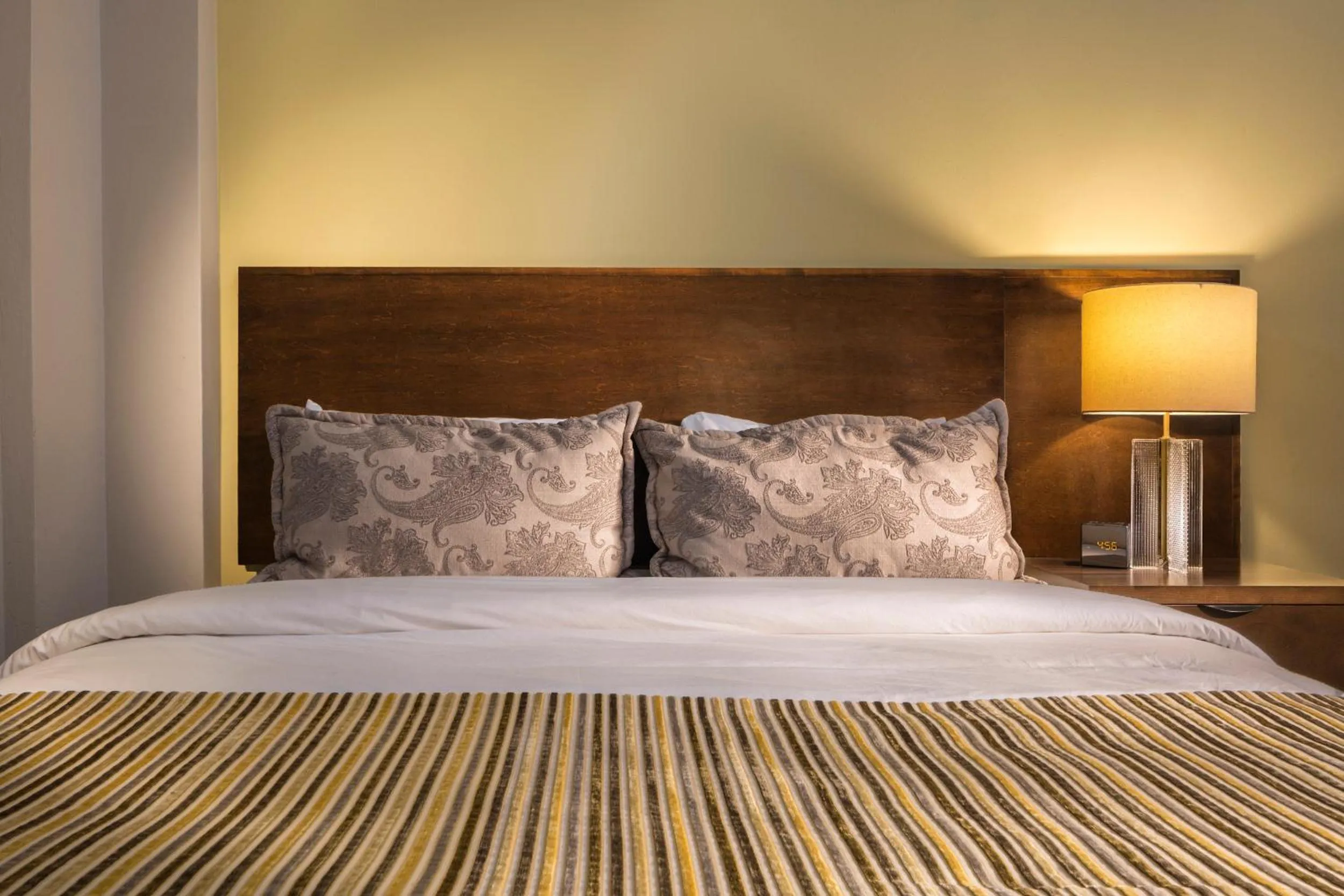 Bed in Decanter Hotel