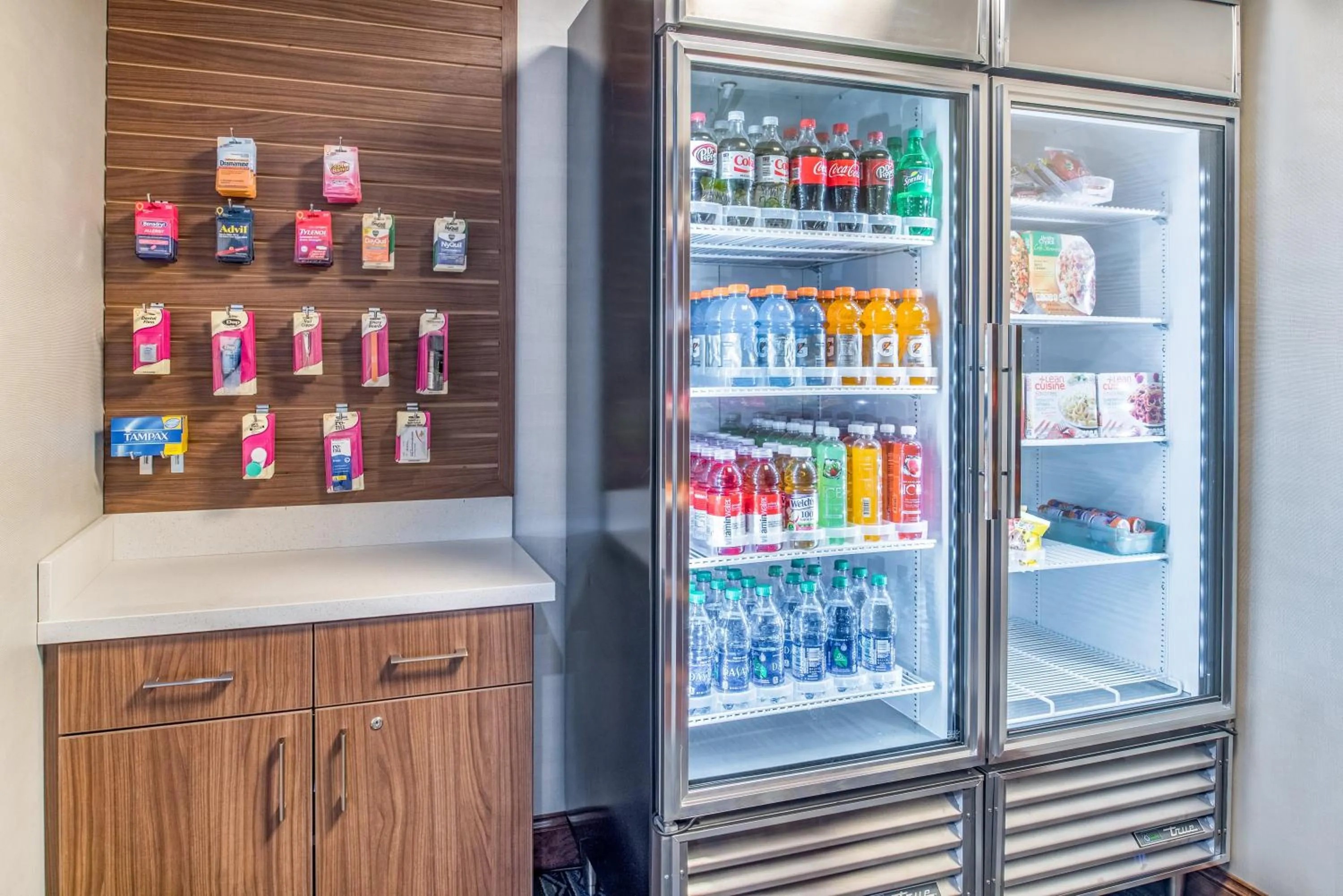 Lobby or reception in Holiday Inn Express Hotel & Suites Bismarck by IHG