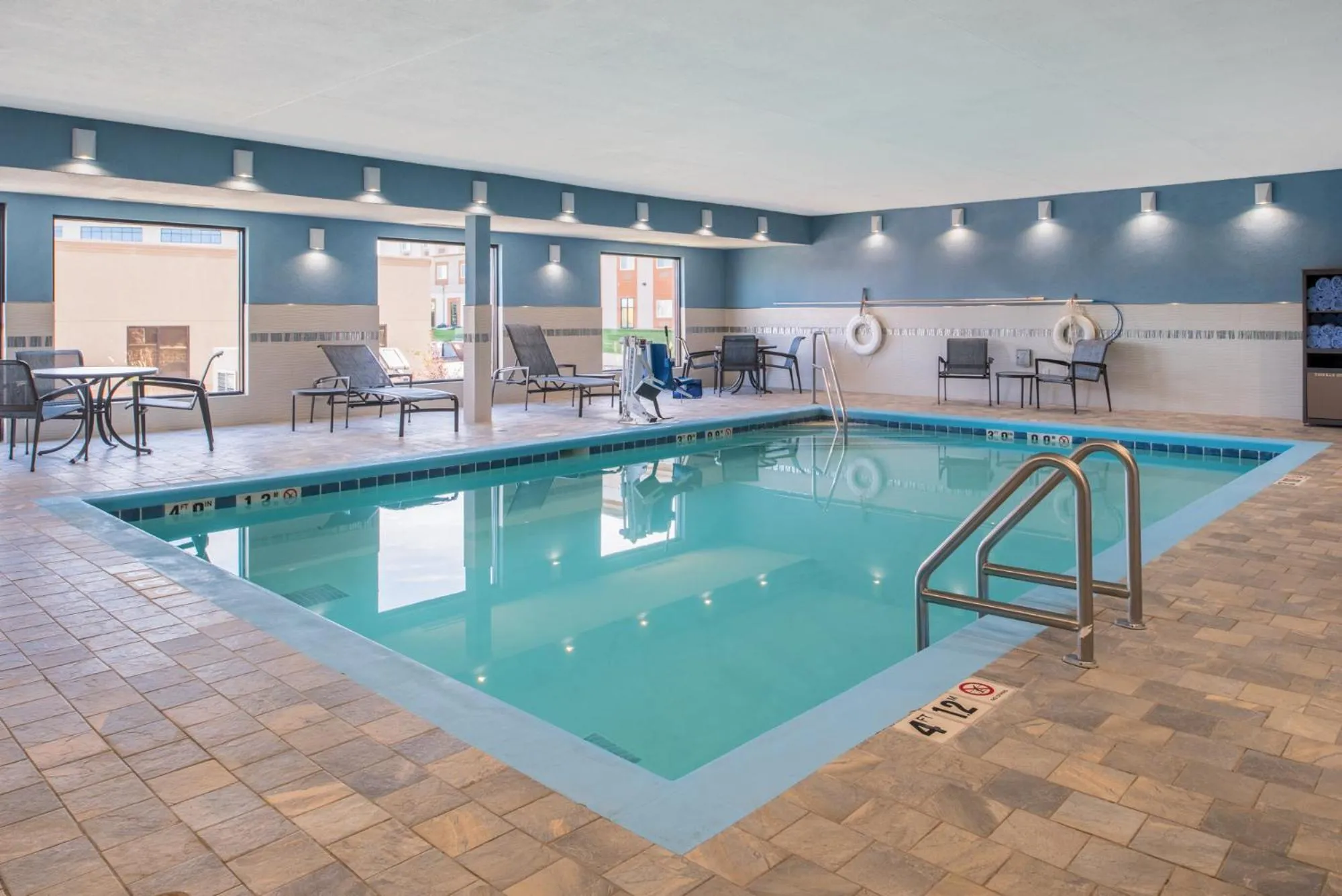 Swimming pool in Holiday Inn Express Hotel & Suites Bismarck by IHG