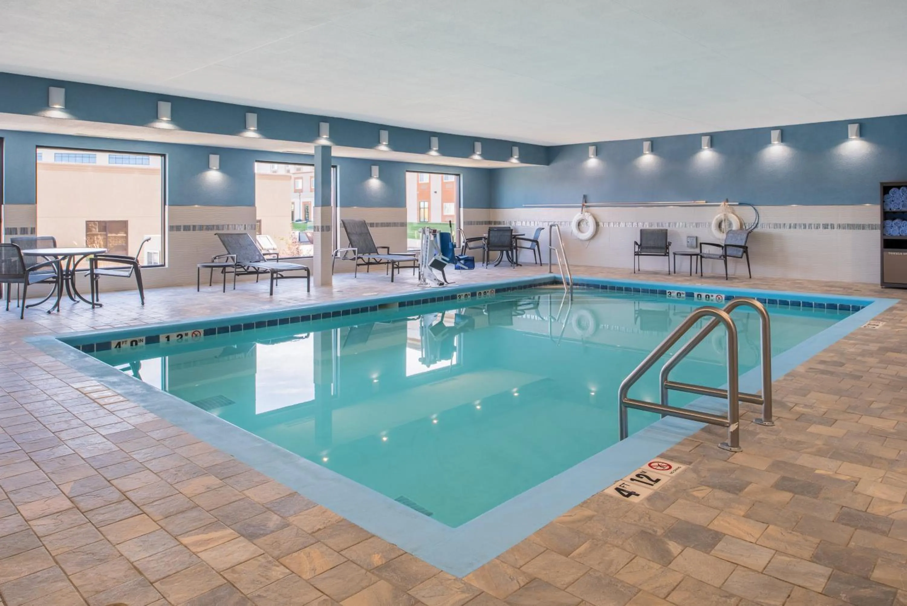 Swimming pool in Holiday Inn Express Hotel & Suites Bismarck by IHG
