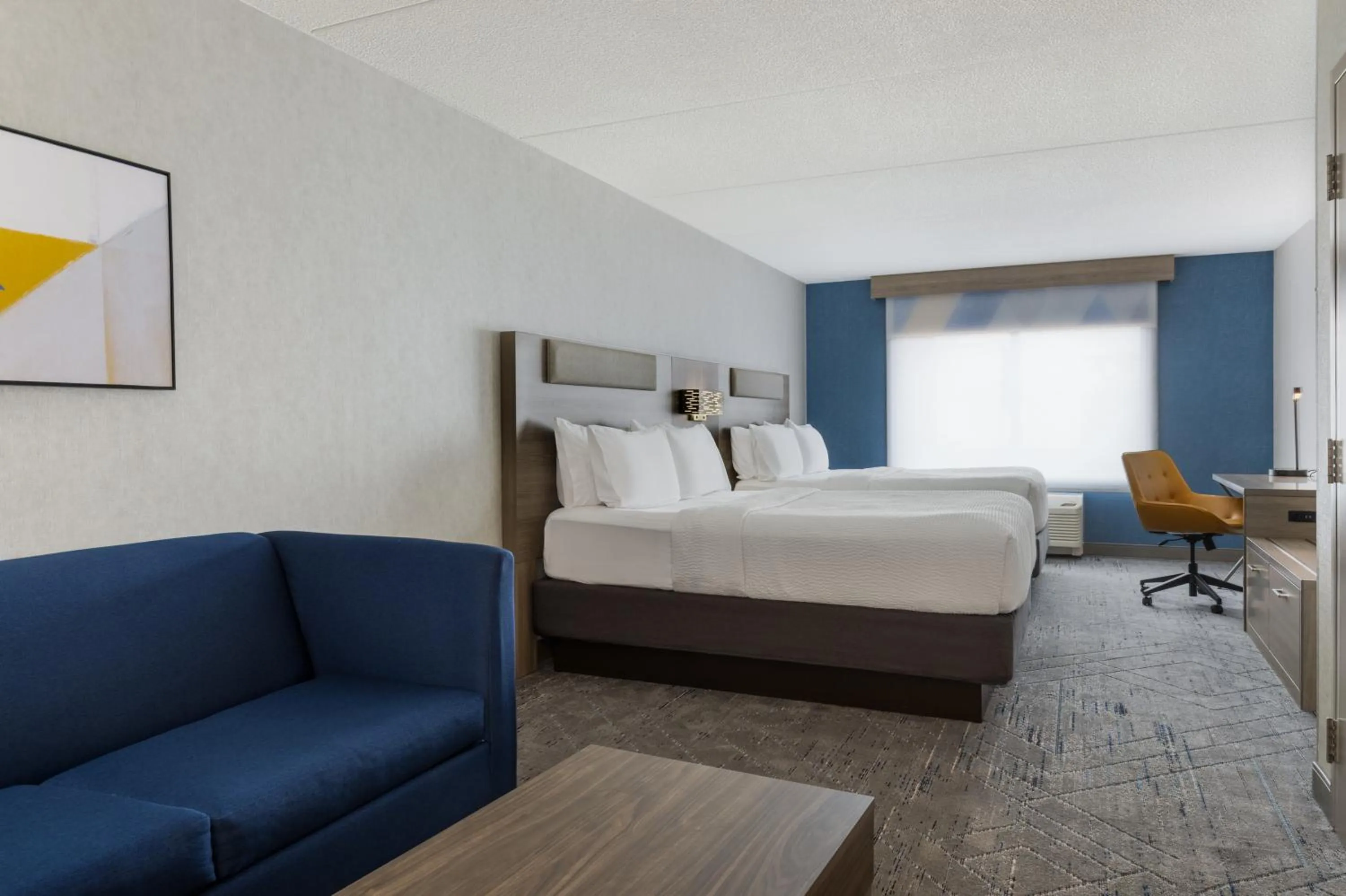 Bed in Holiday Inn Express & Suites Ottawa East-Orleans by IHG