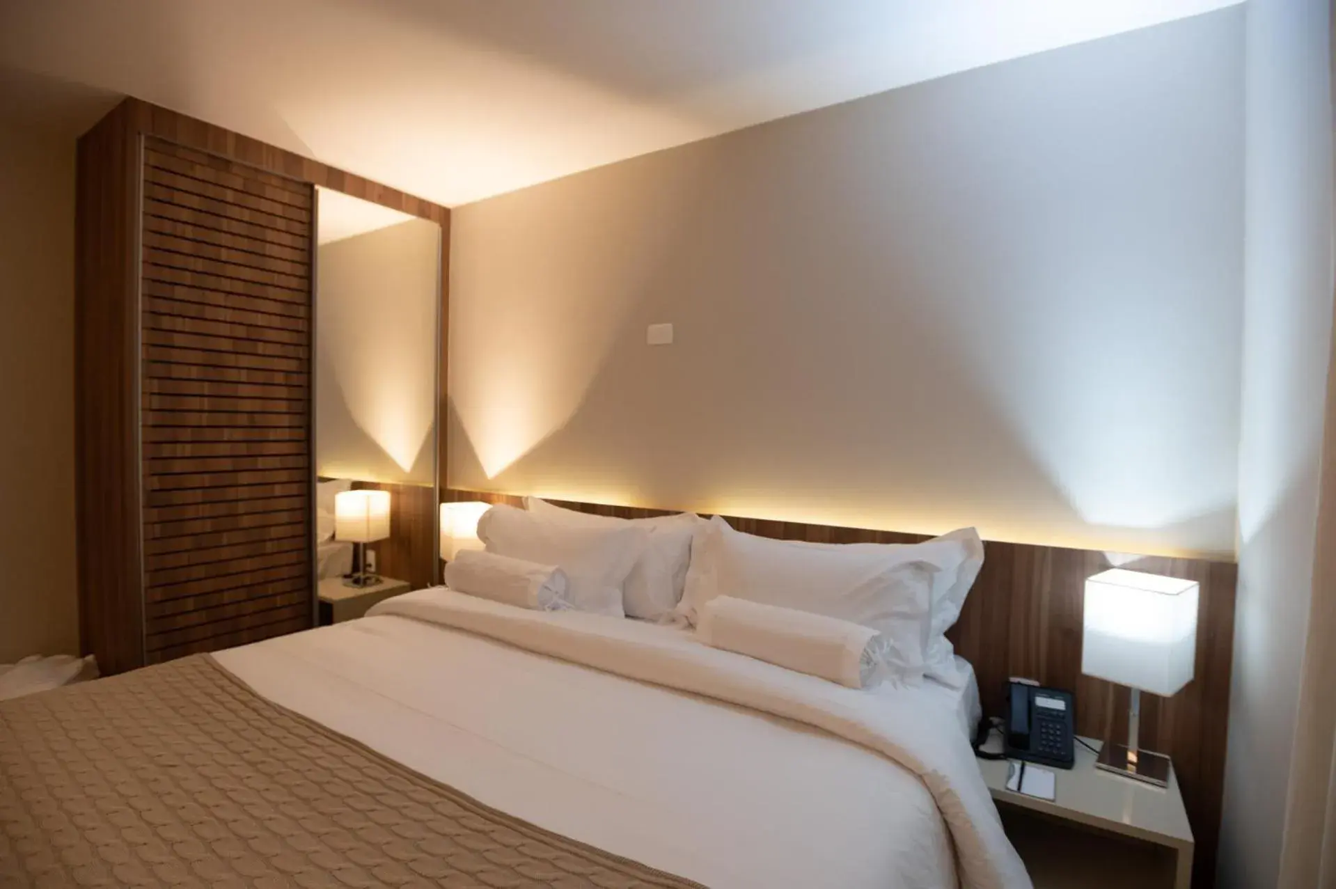 Double Executive Suite with King Bed in Intercity BH Expo Double Executive Suite with King Bed in Intercity BH Expo