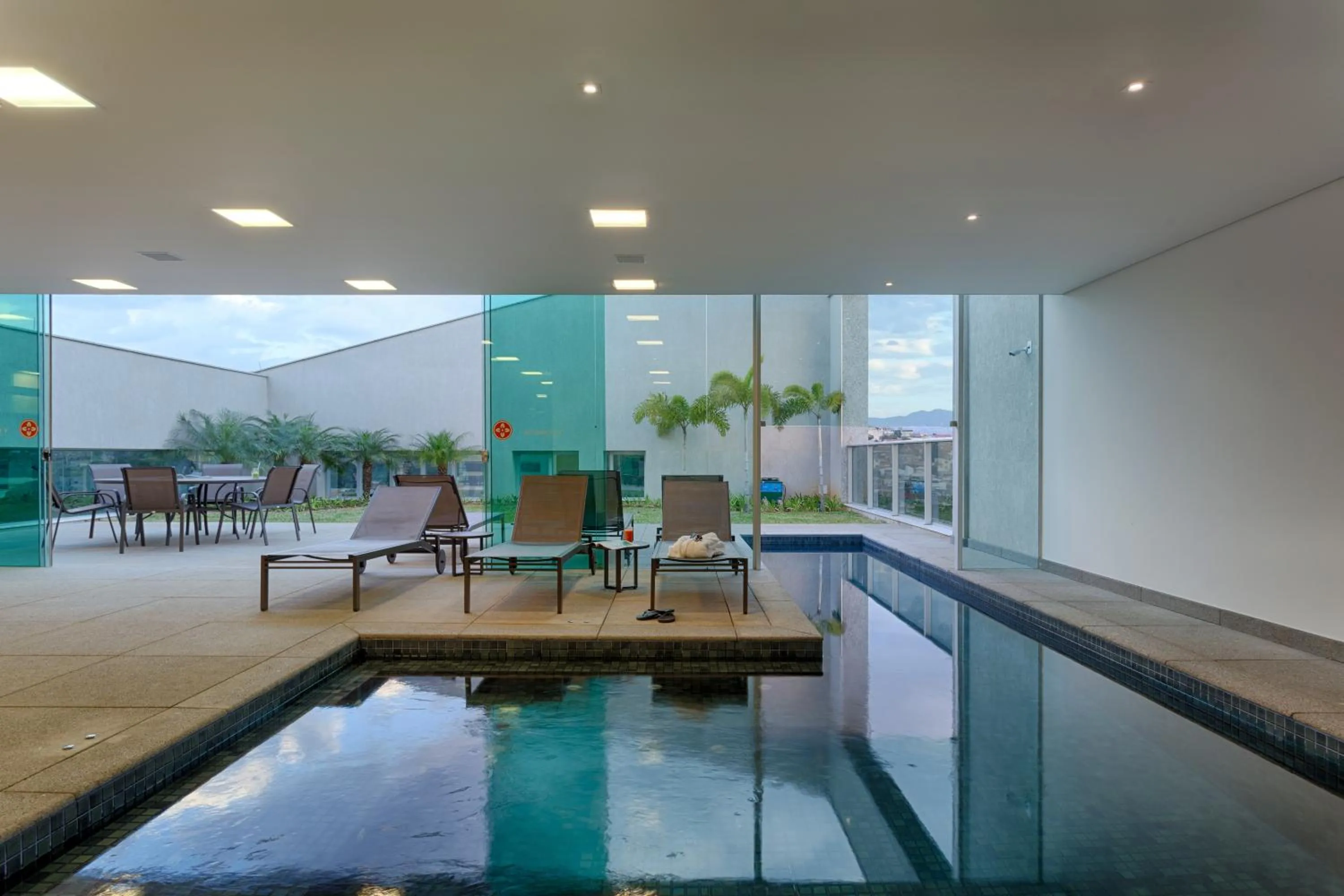 Swimming pool in Intercity BH Expo