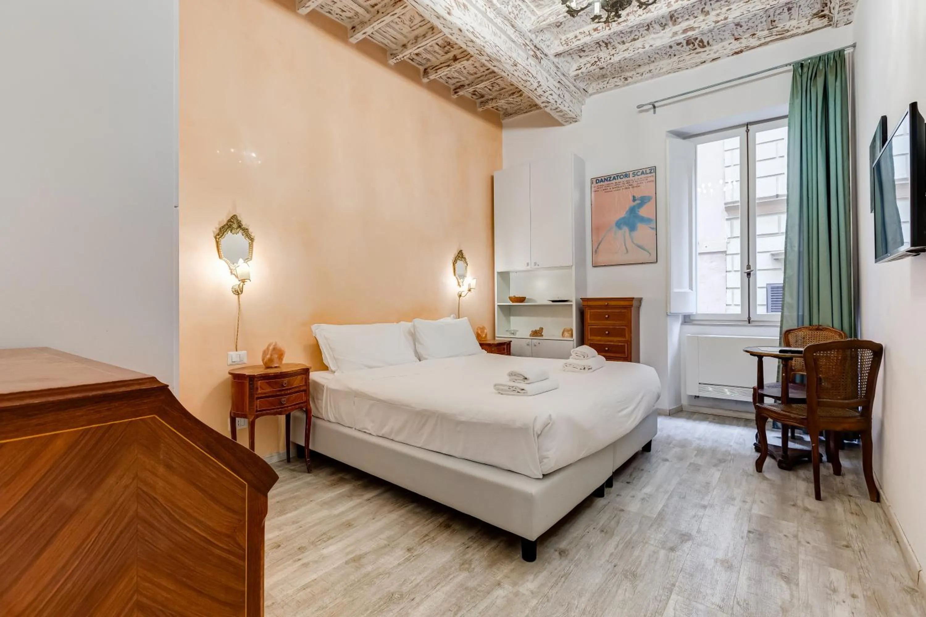 Trevi Art Suite