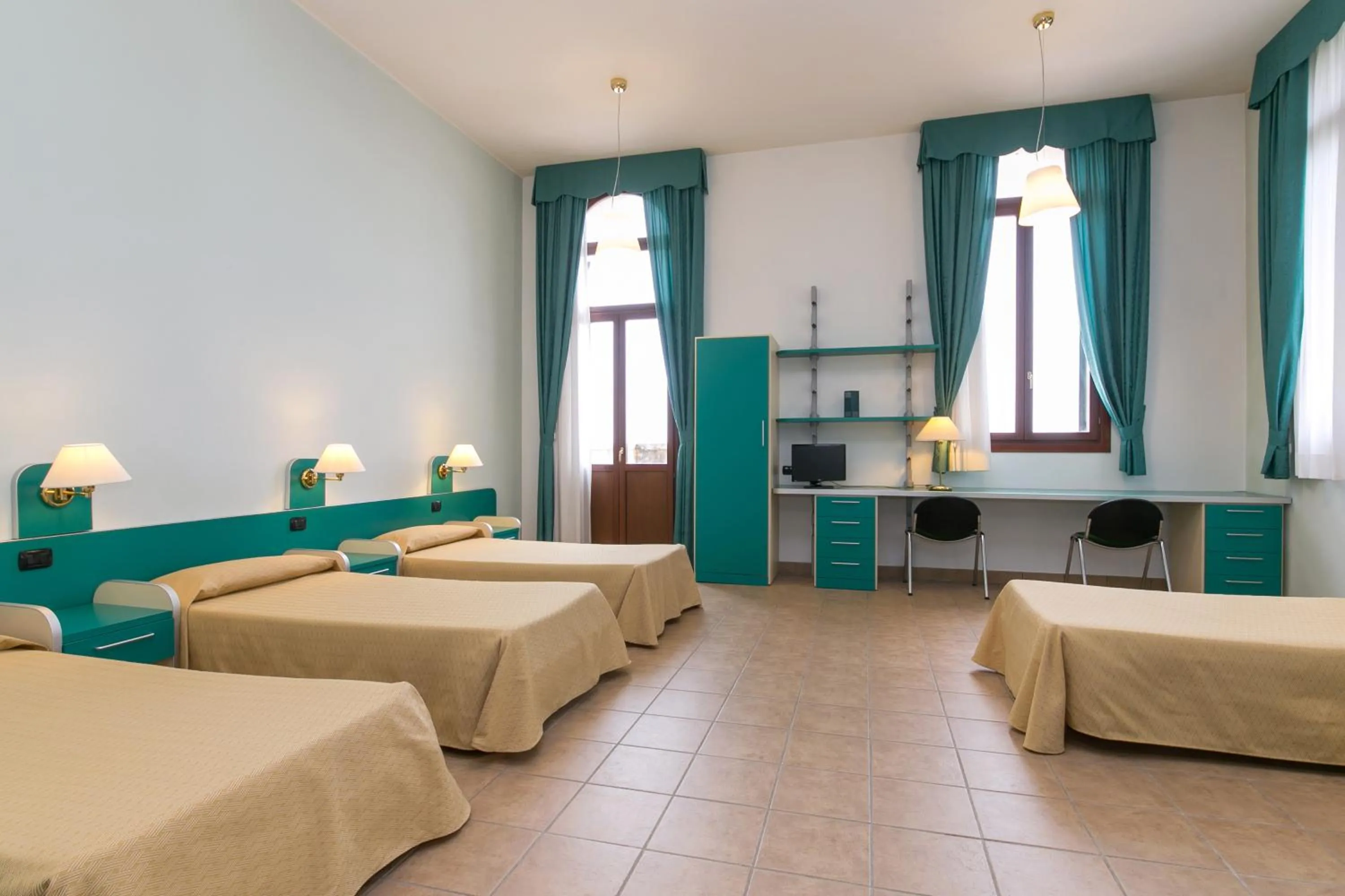 Photo of the whole room, Bed in Isola di San Servolo - Centro Soggiorno