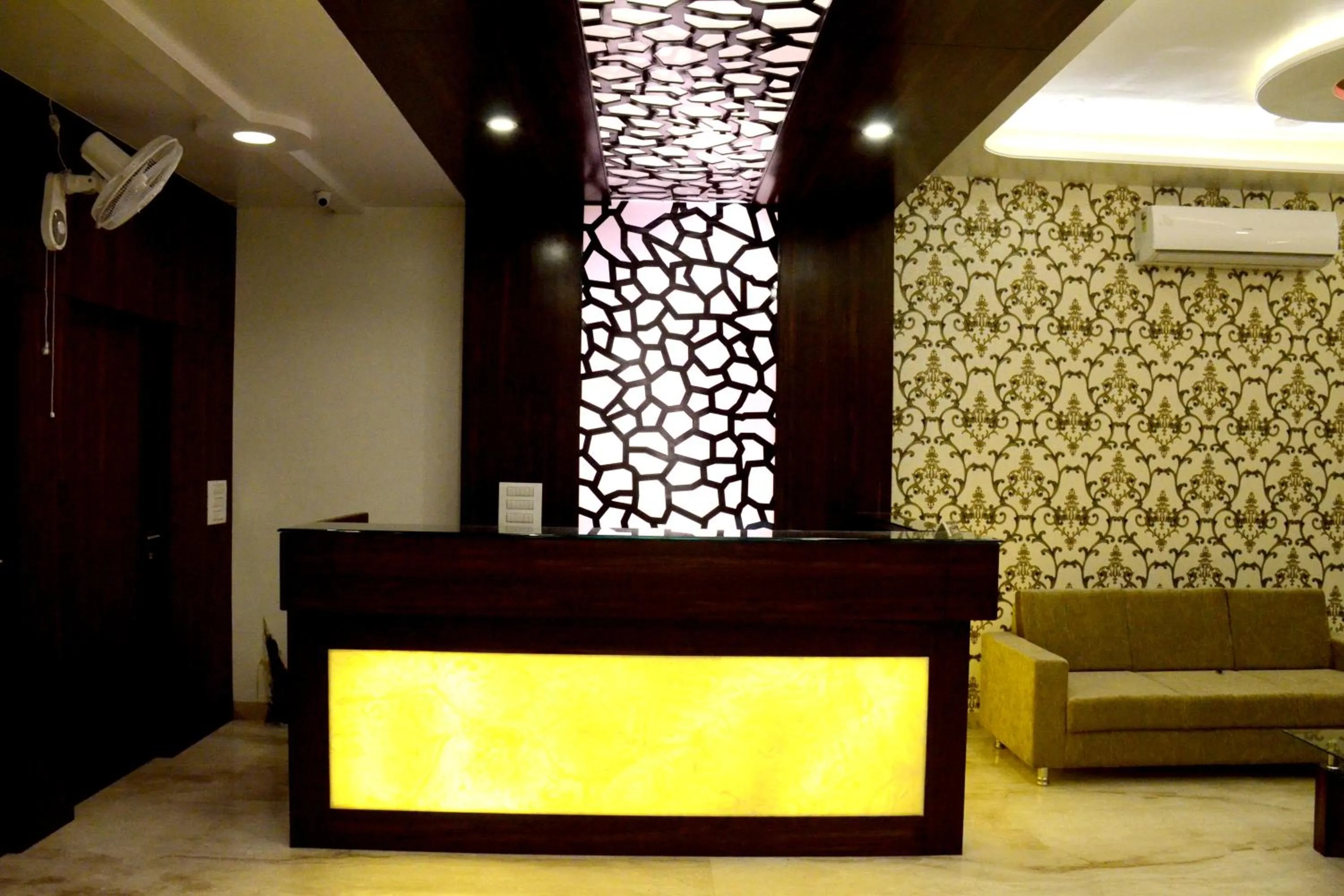 Lobby or reception in Hotel Gulmohar Pride