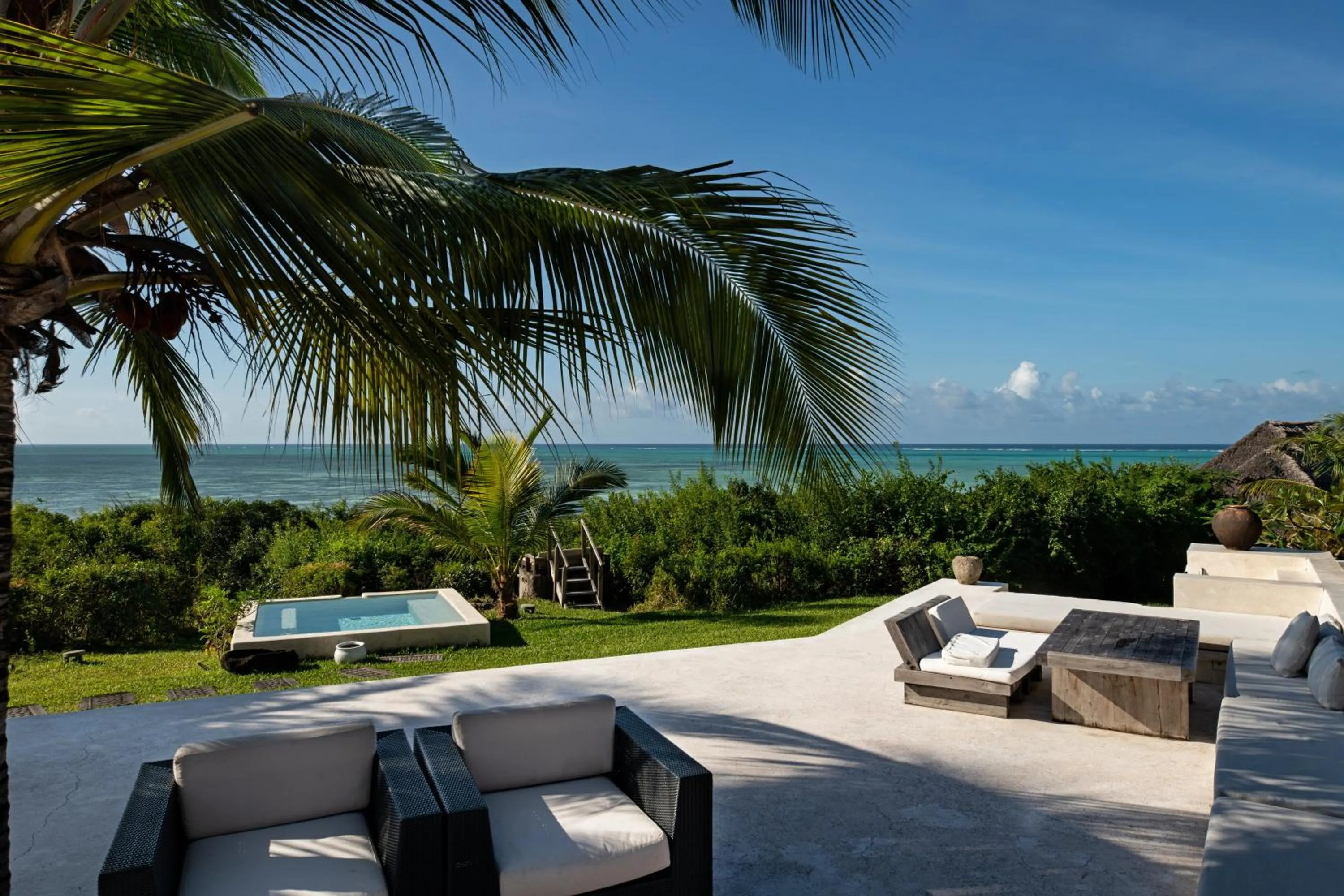 Swimming pool in Qambani Luxury Resort