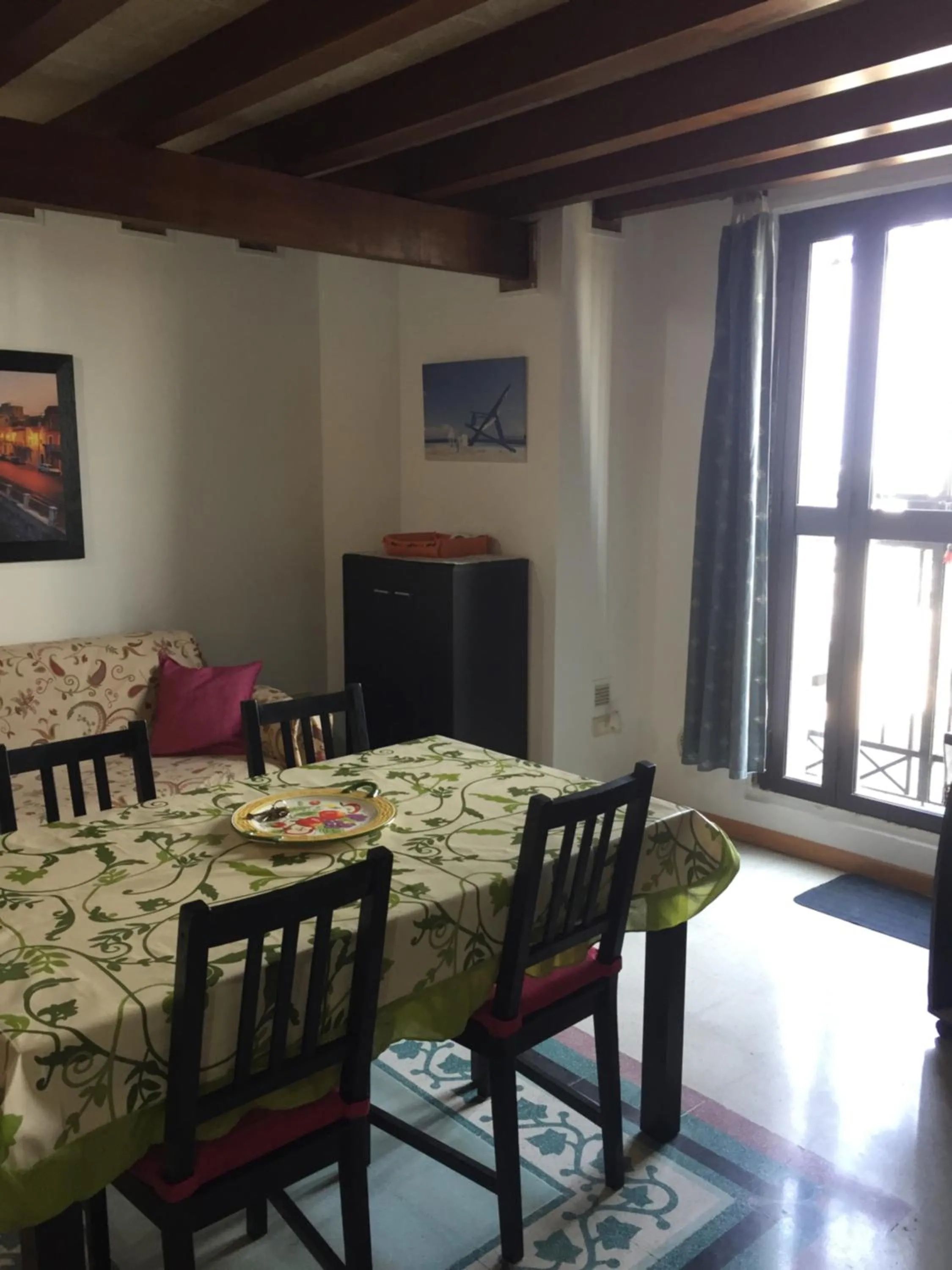 Dining area in Tolomei House Holidays Sea View