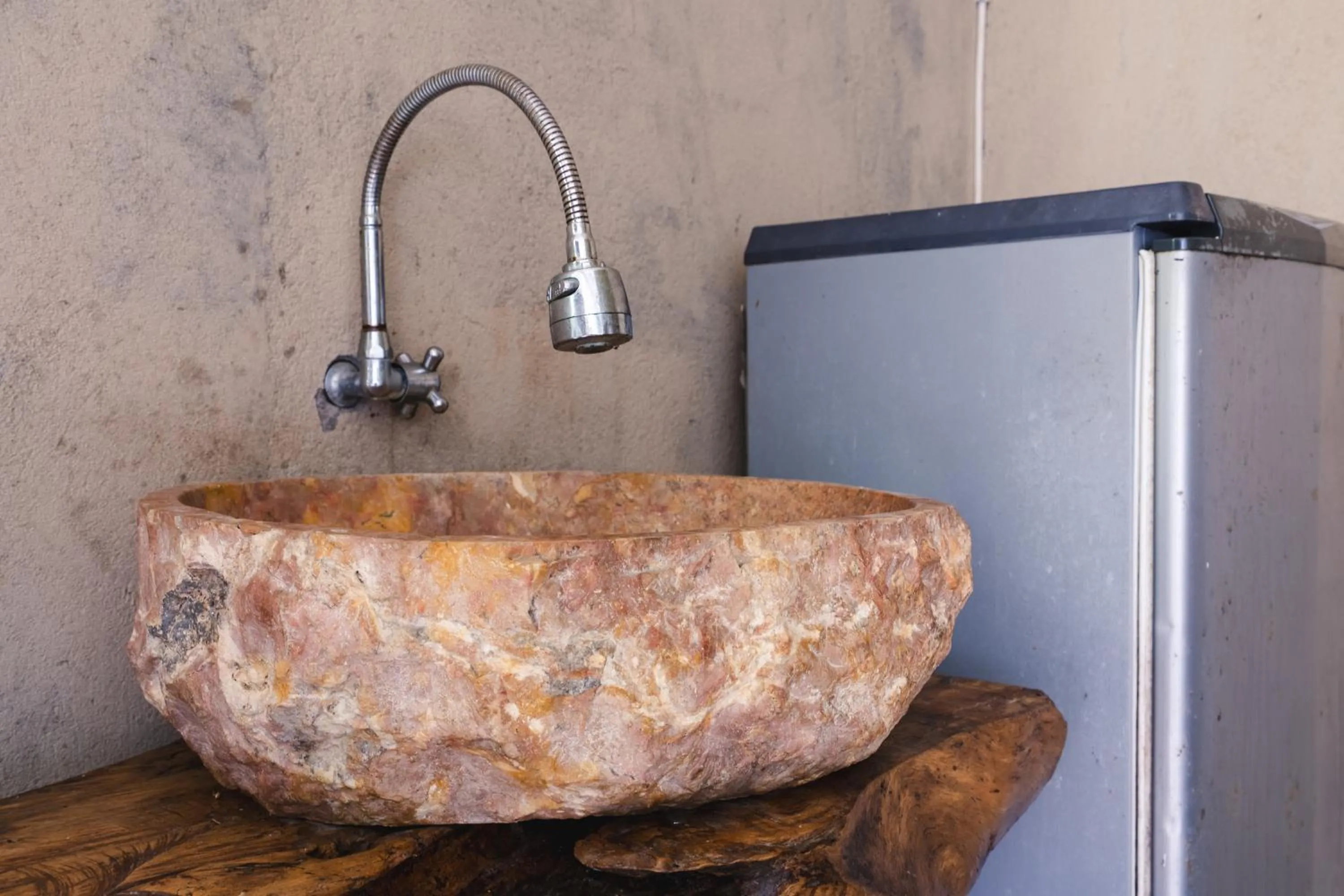 Amed Sari Beach Guesthouse