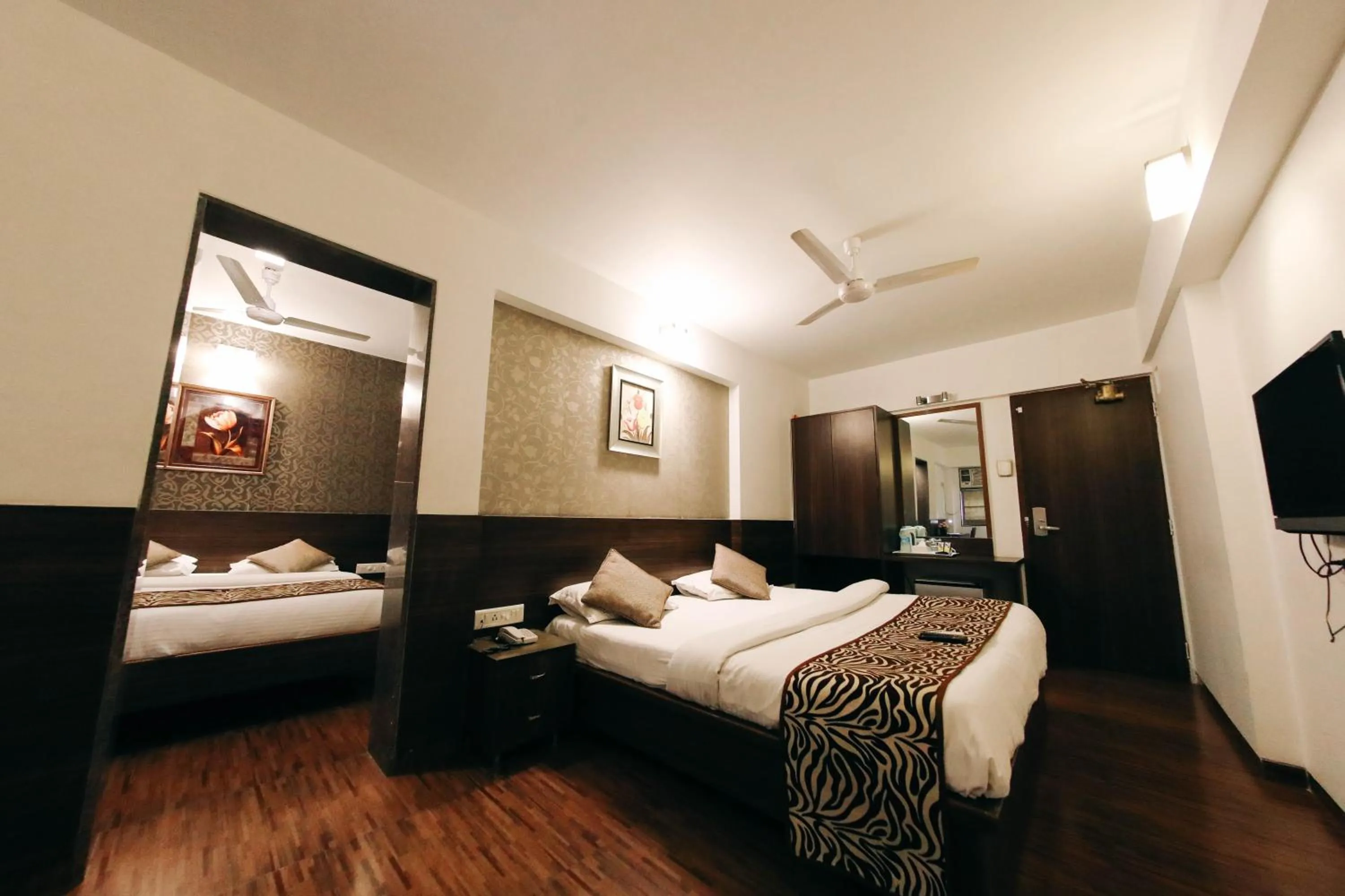 Bed in Hotel Maharana Inn Chembur