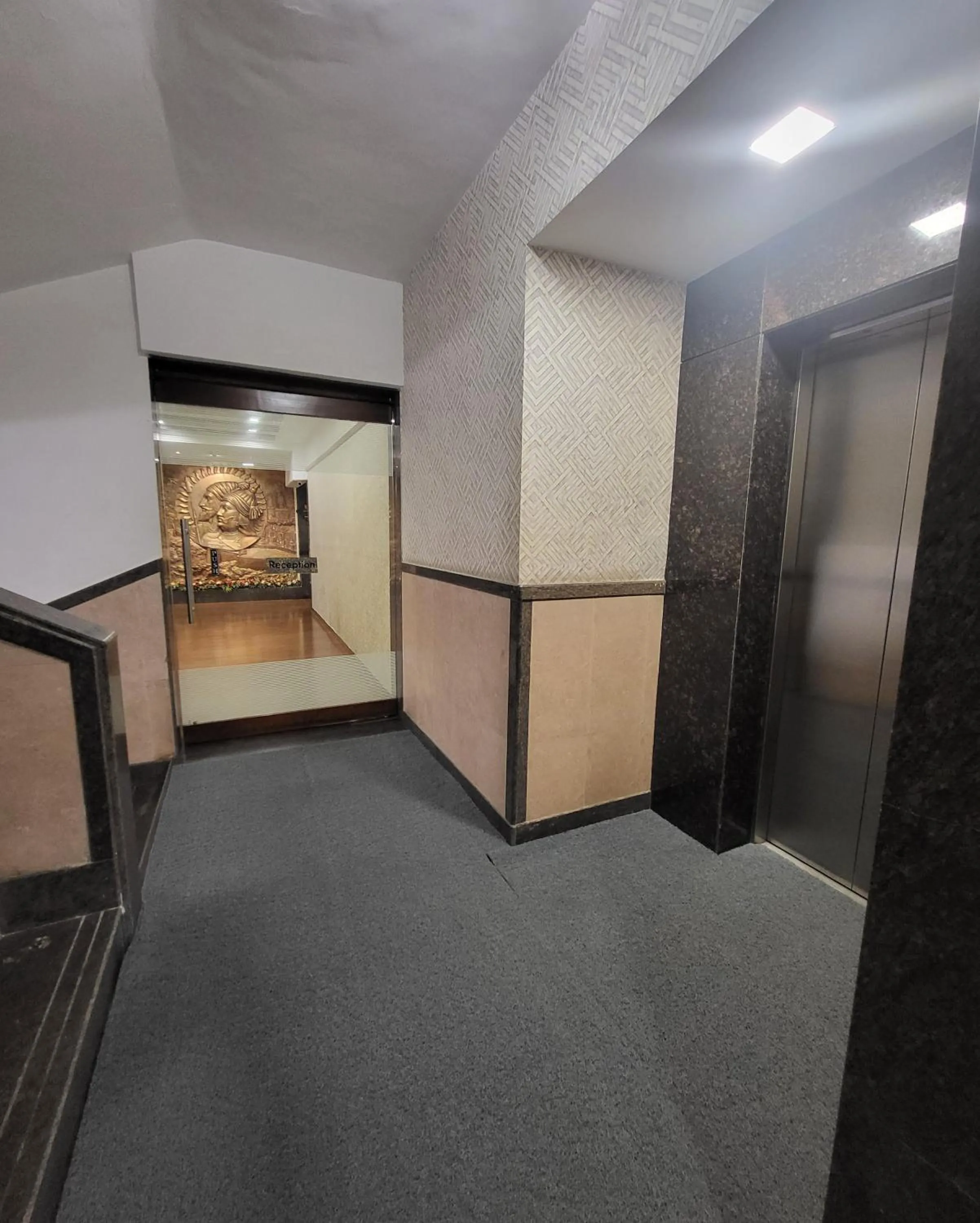 Lobby or reception in Hotel Maharana Inn Chembur