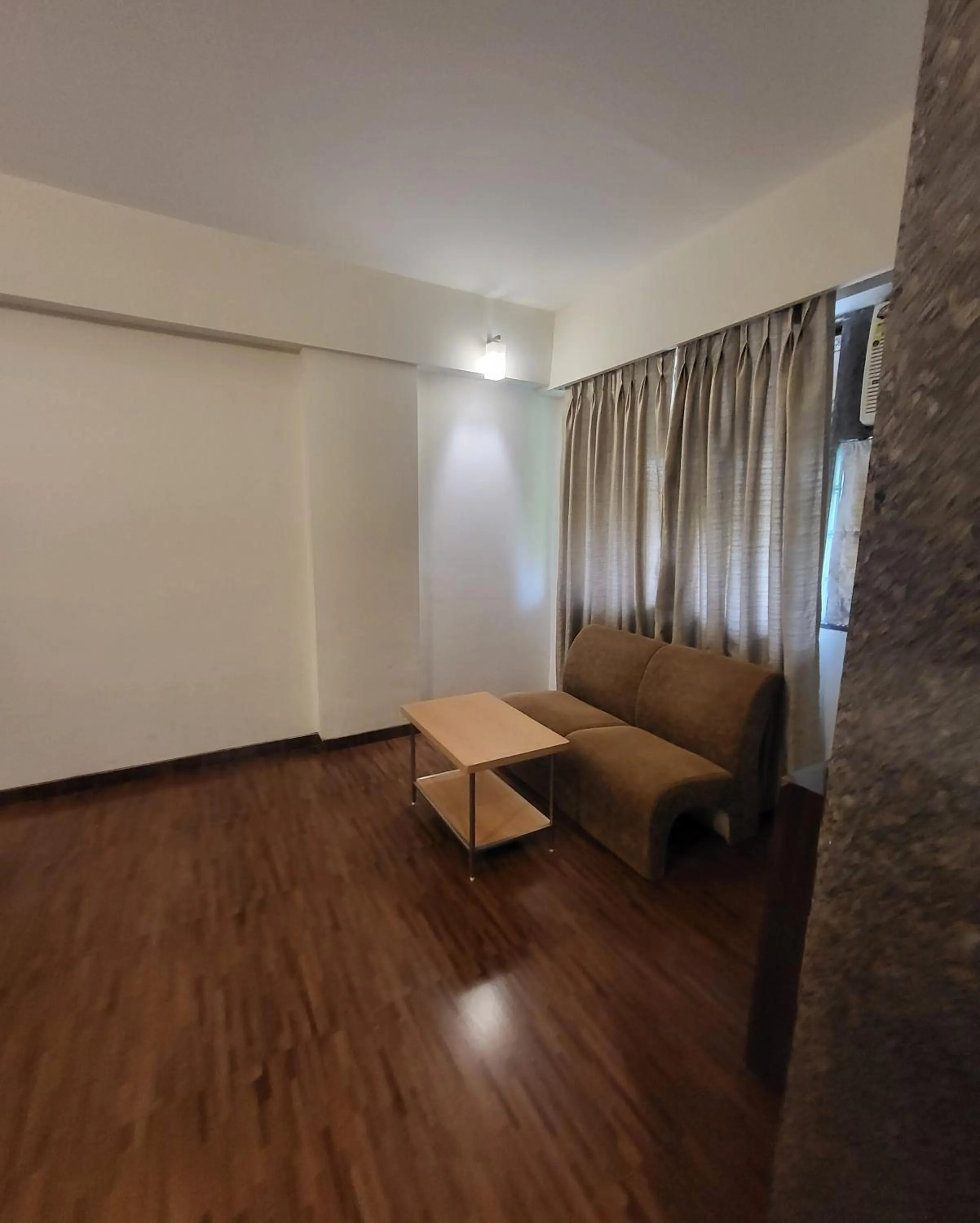 Seating area in Hotel Maharana Inn Chembur