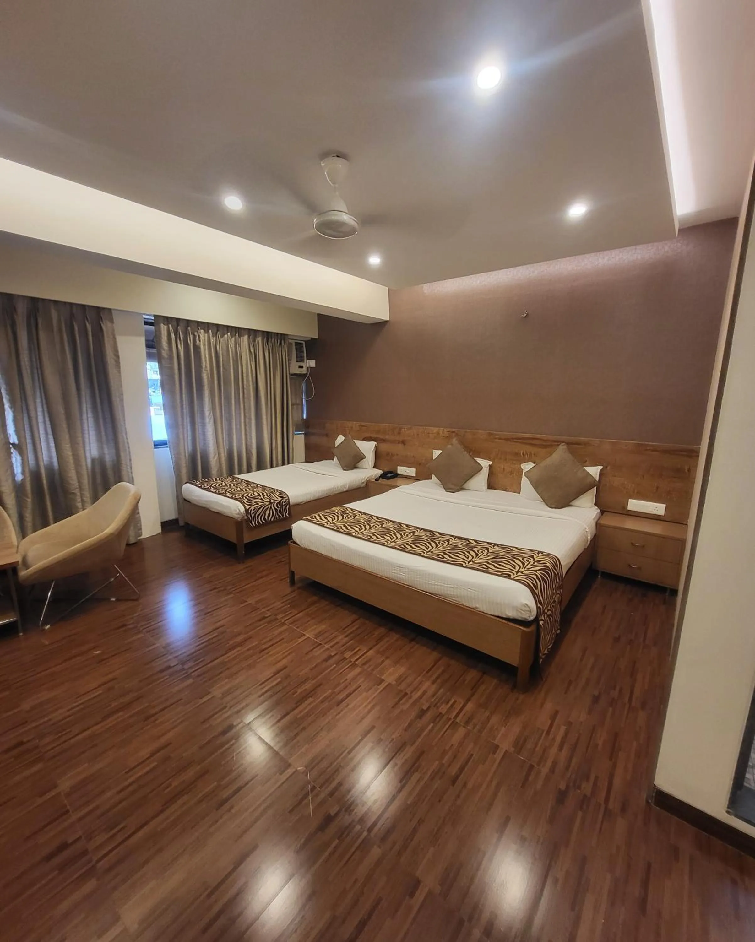 Bed in Hotel Maharana Inn Chembur