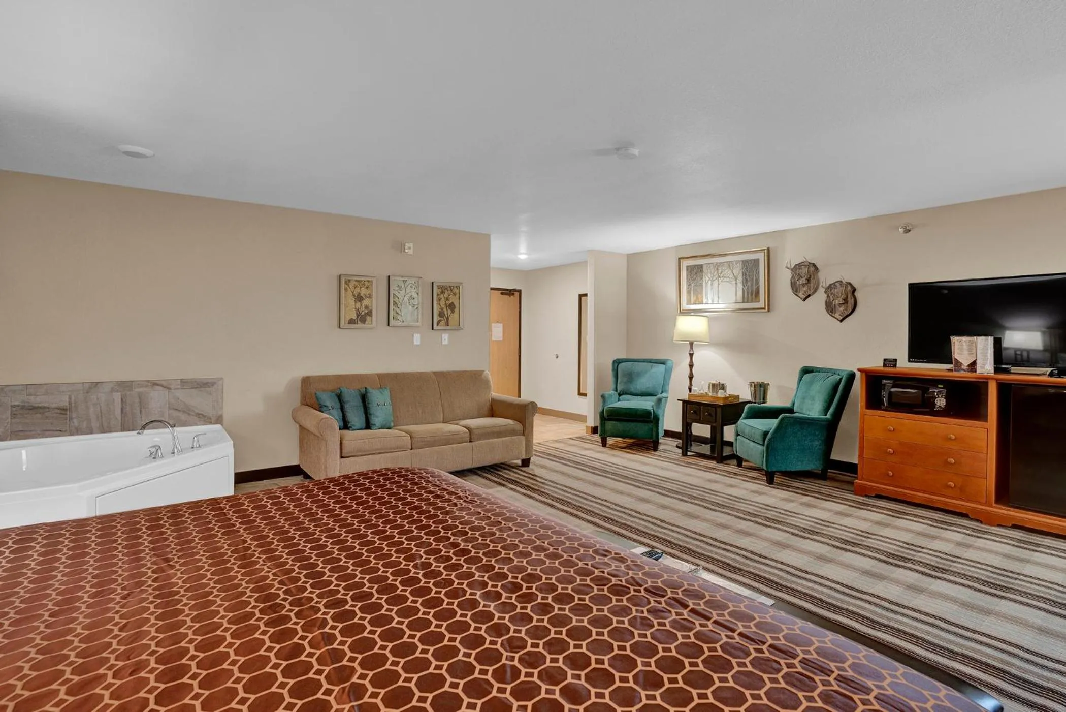 Bed in Bowman Lodge & Convention Center