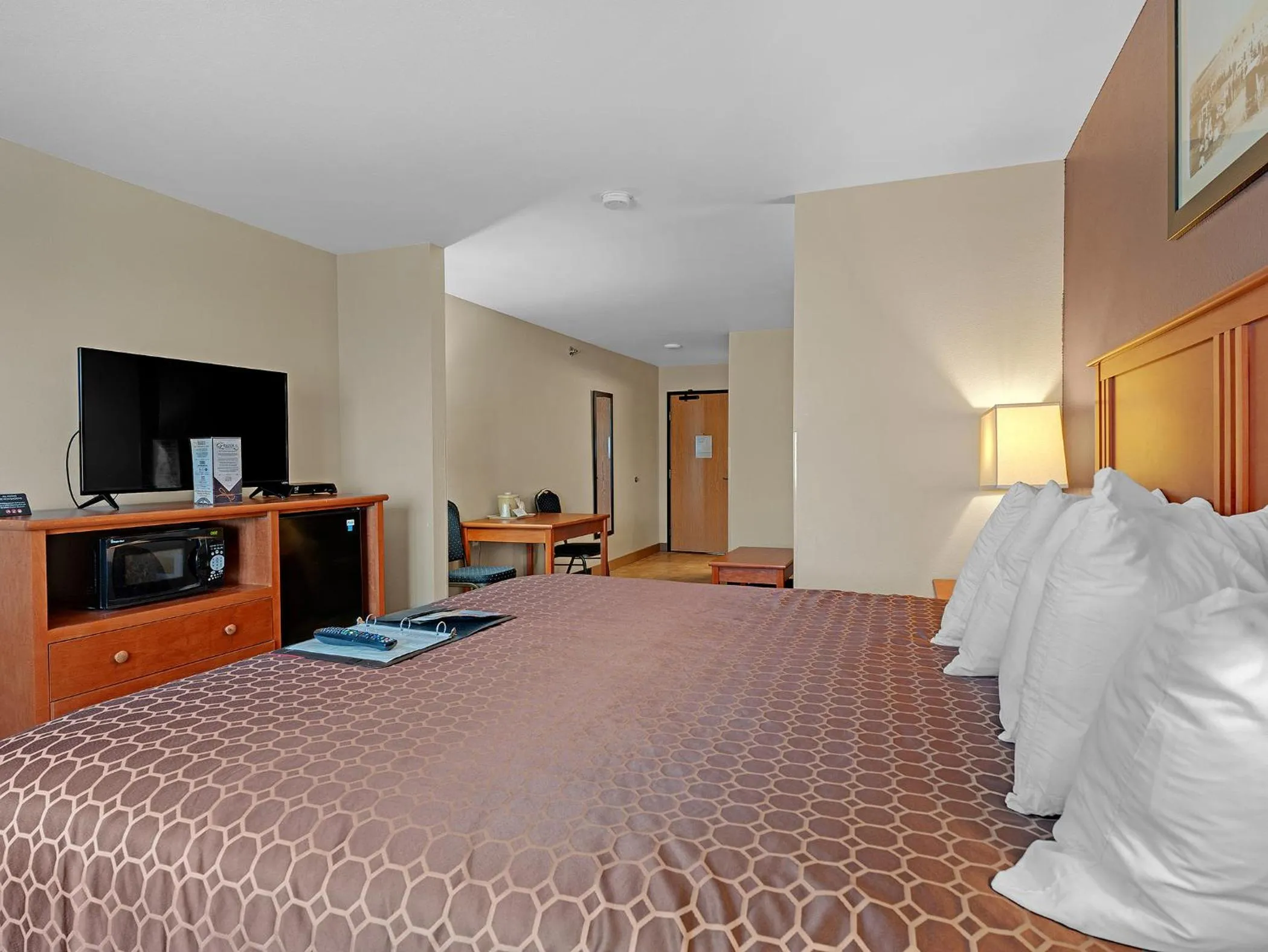 Bed in Bowman Lodge & Convention Center