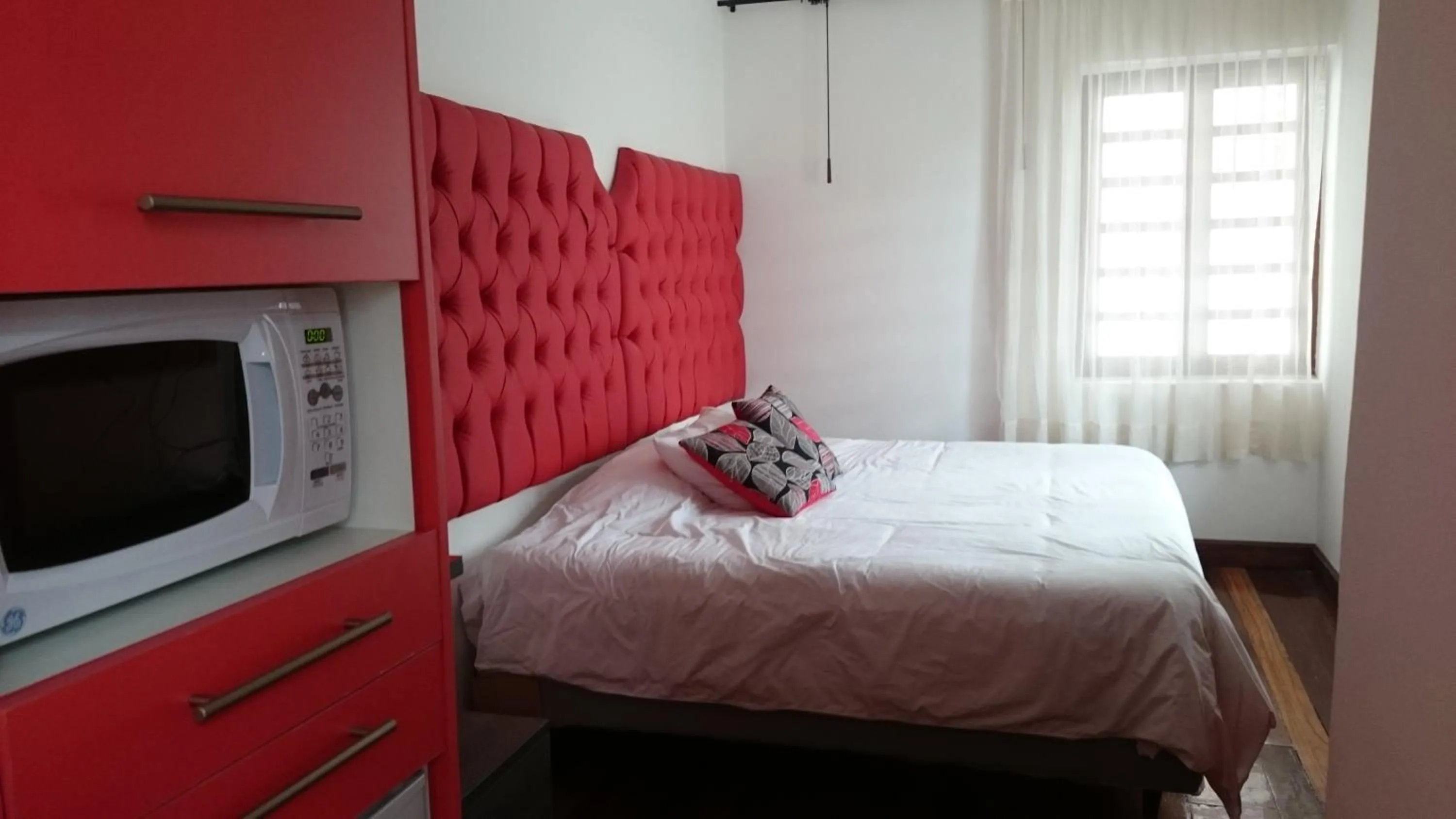 Kitchen or kitchenette, Bed in Hotel + Arte