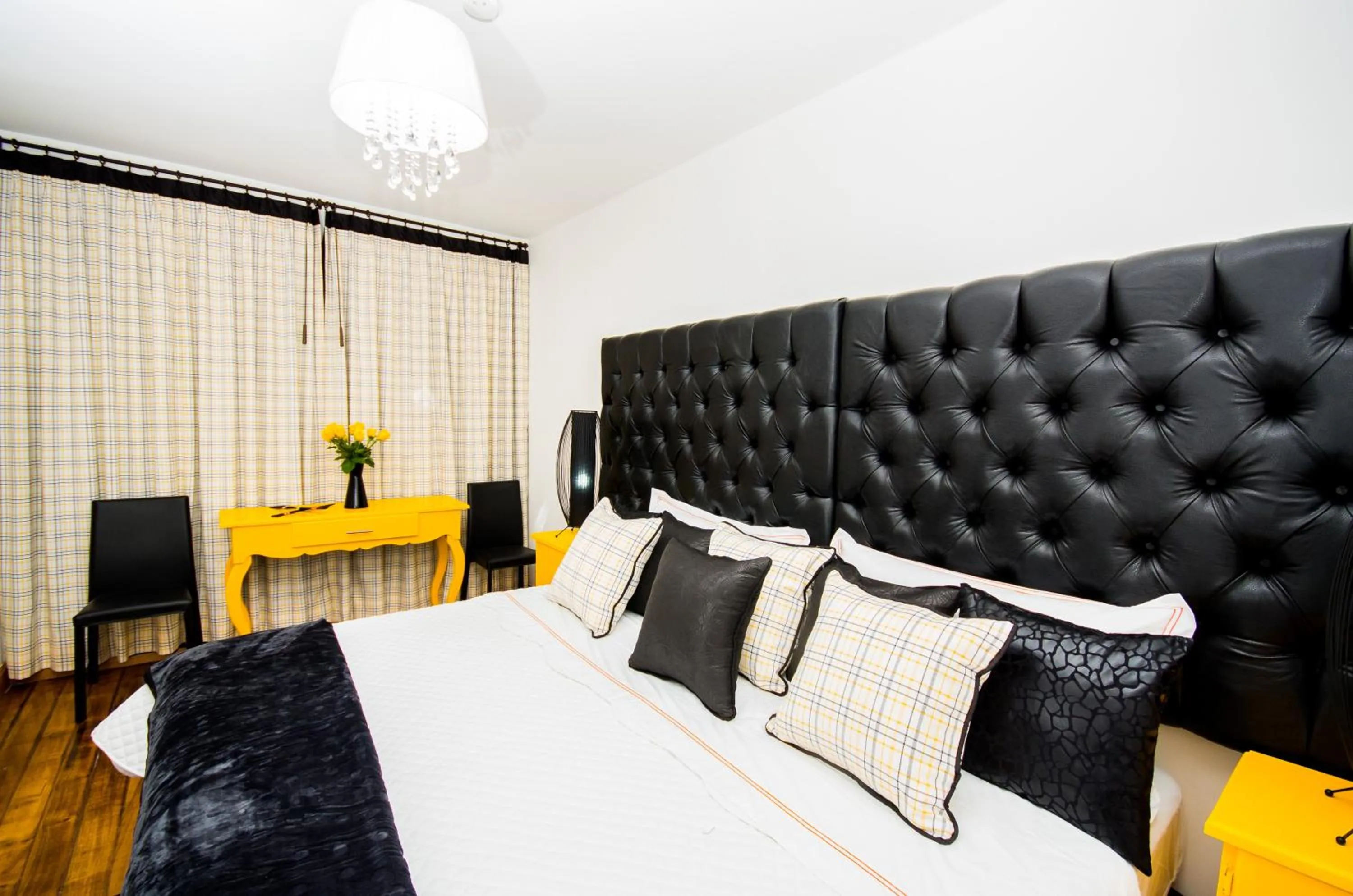 Photo of the whole room, Bed in Hotel + Arte