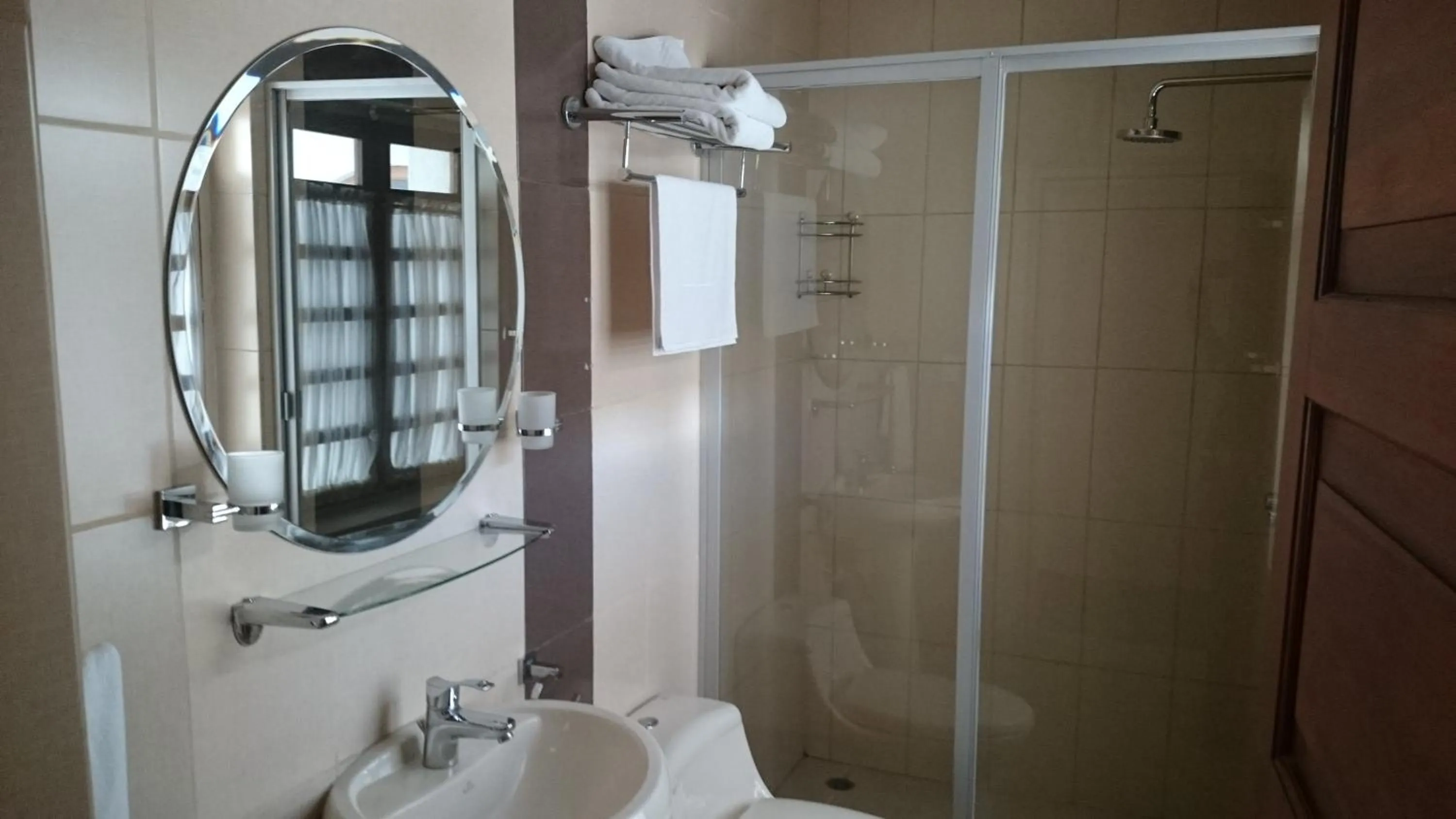 Bathroom in Hotel + Arte