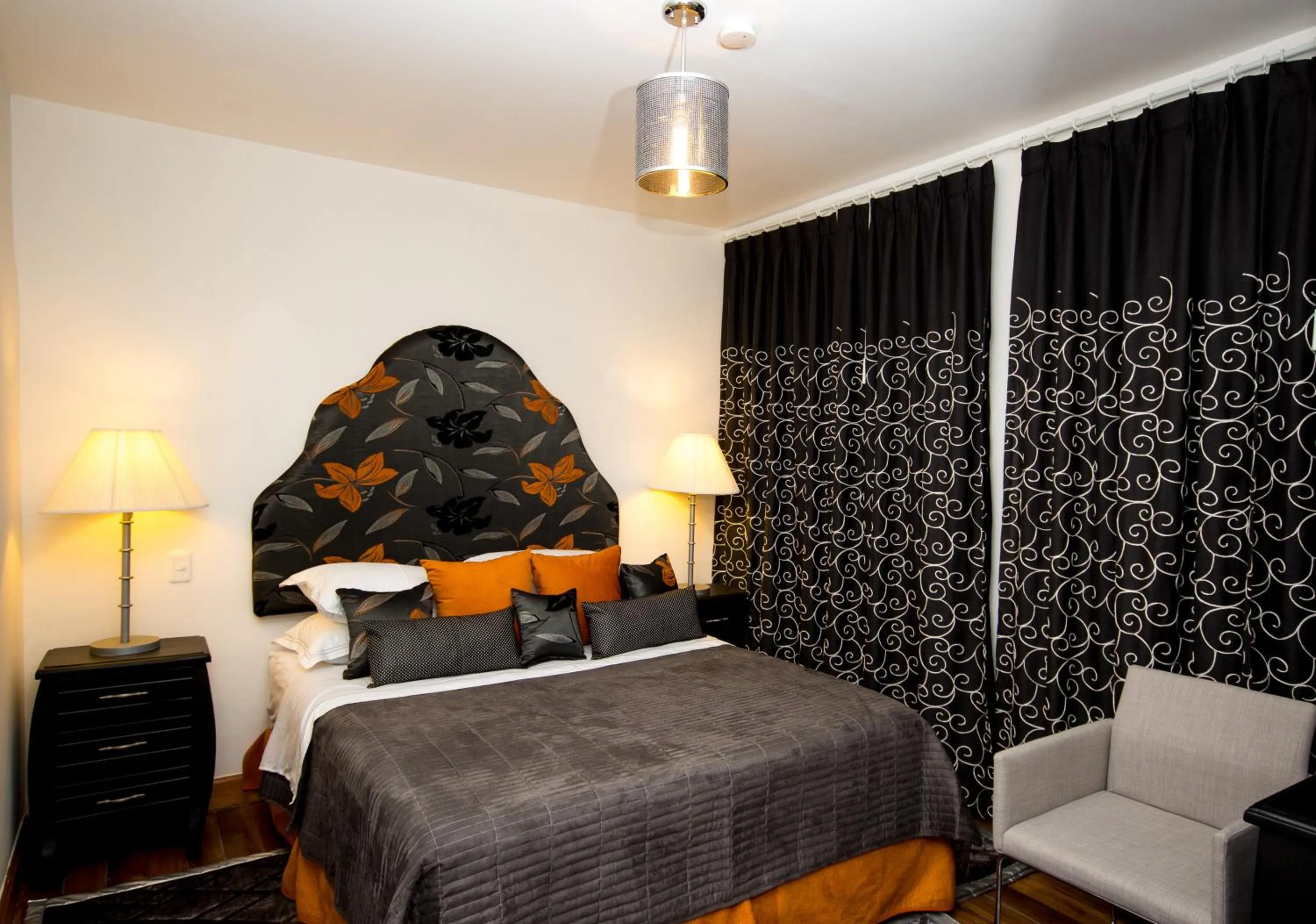 Photo of the whole room, Bed in Hotel + Arte