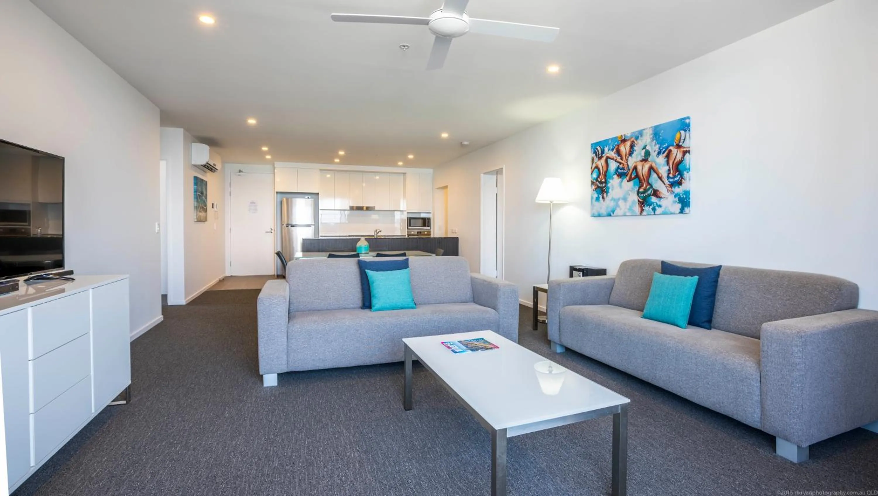 Kitchen or kitchenette in Synergy Broadbeach - Official