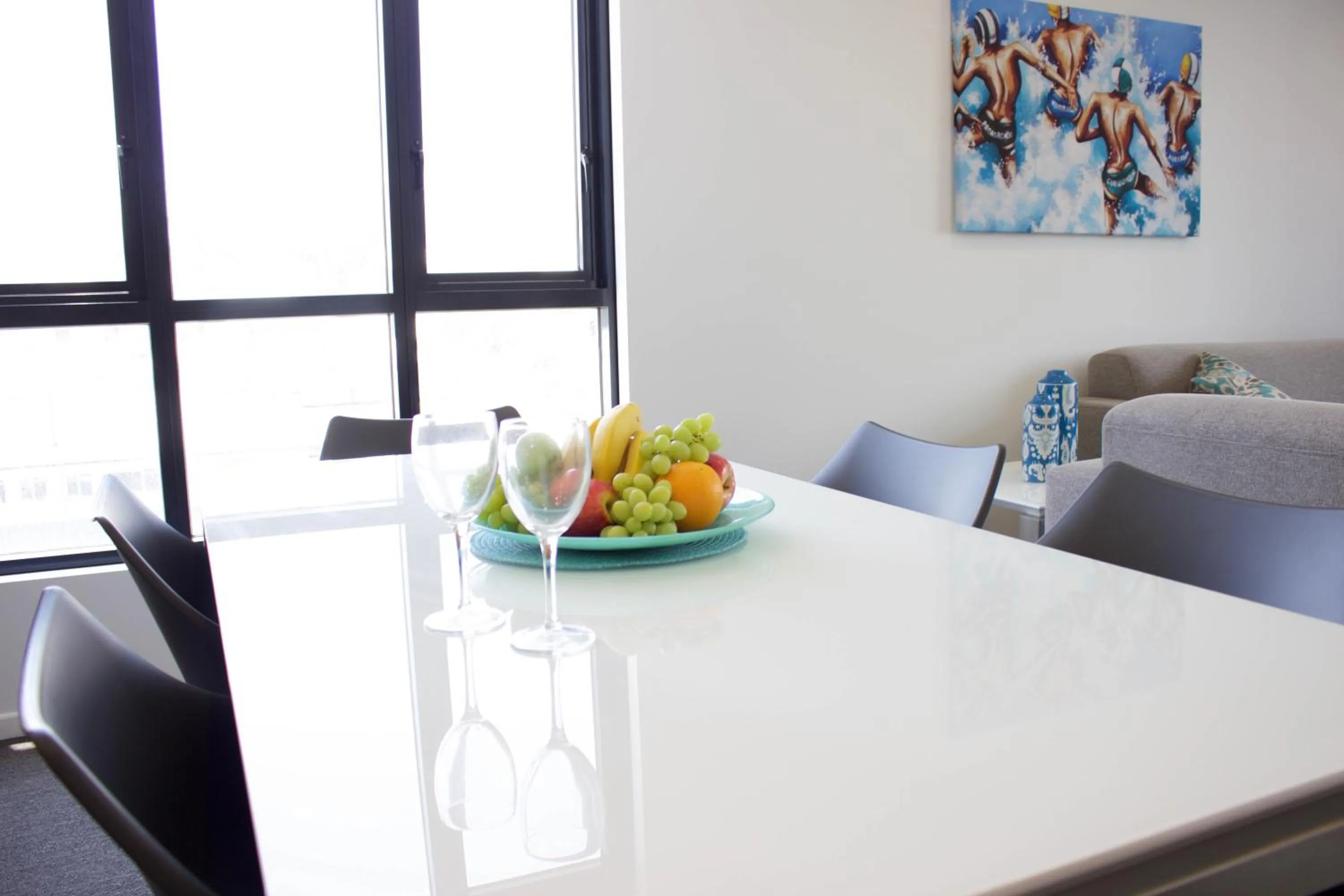 Dining area in Synergy Broadbeach - Official