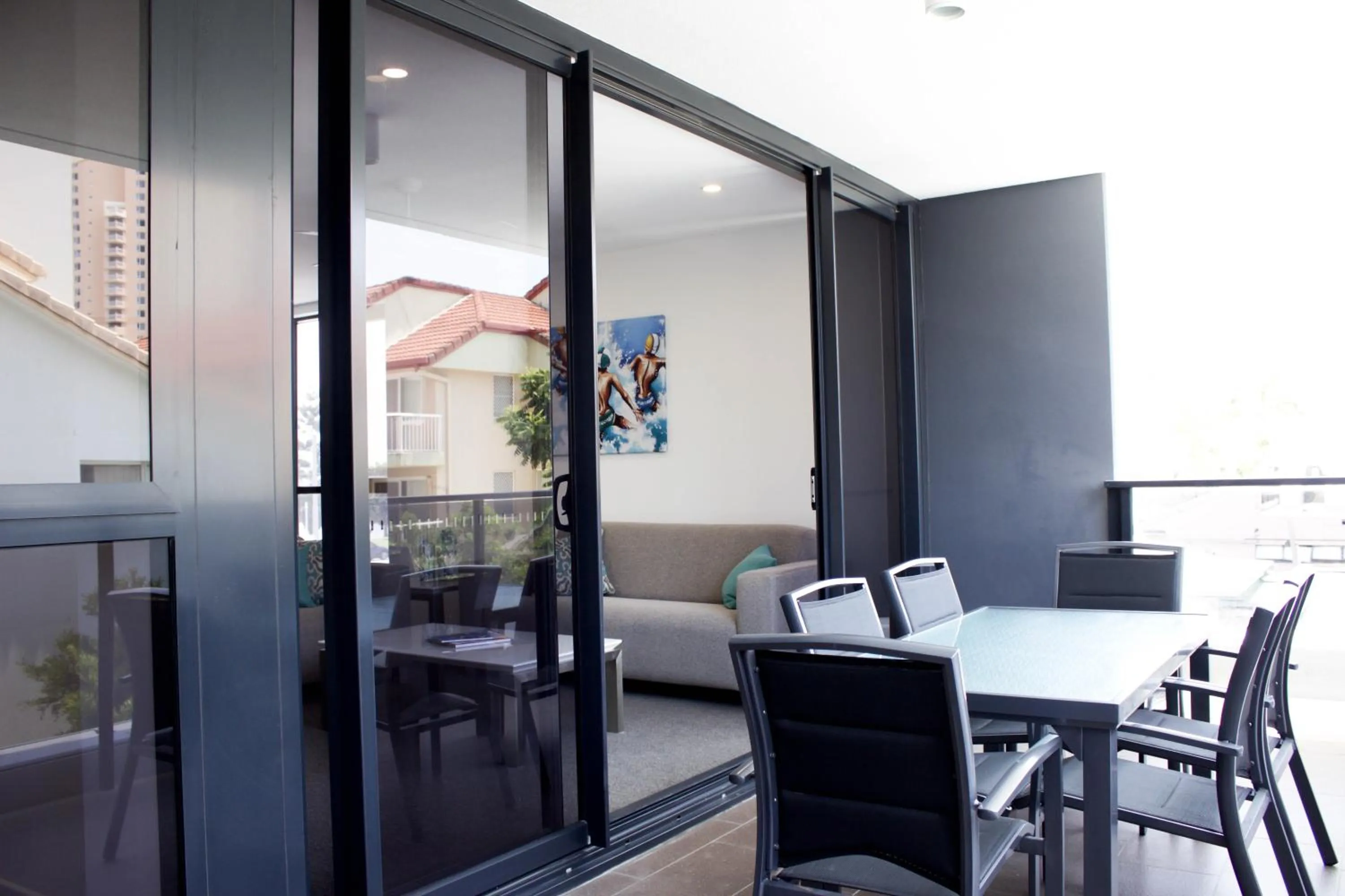 Dining area in Synergy Broadbeach - Official