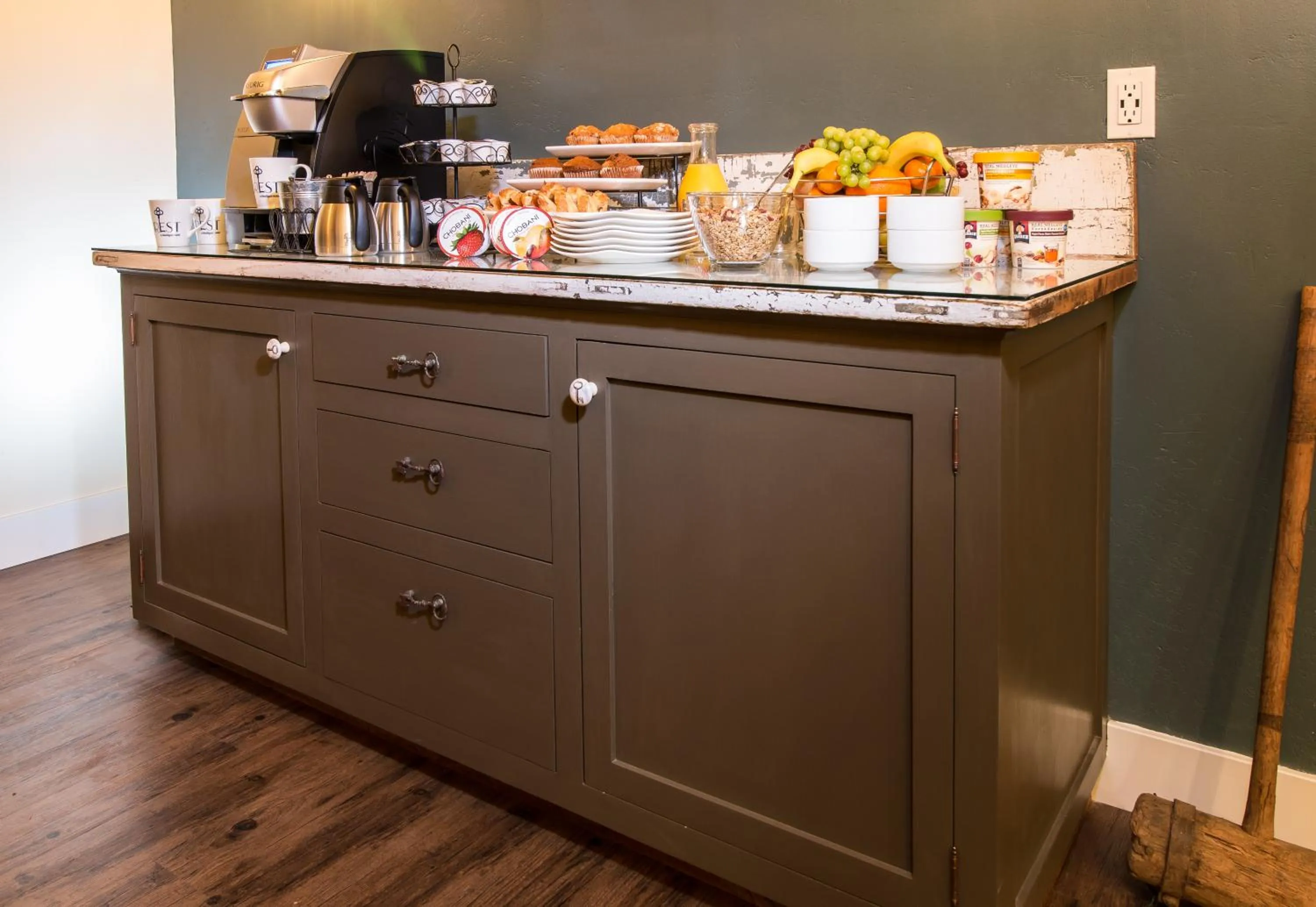 Continental breakfast in Rest, a boutique hotel