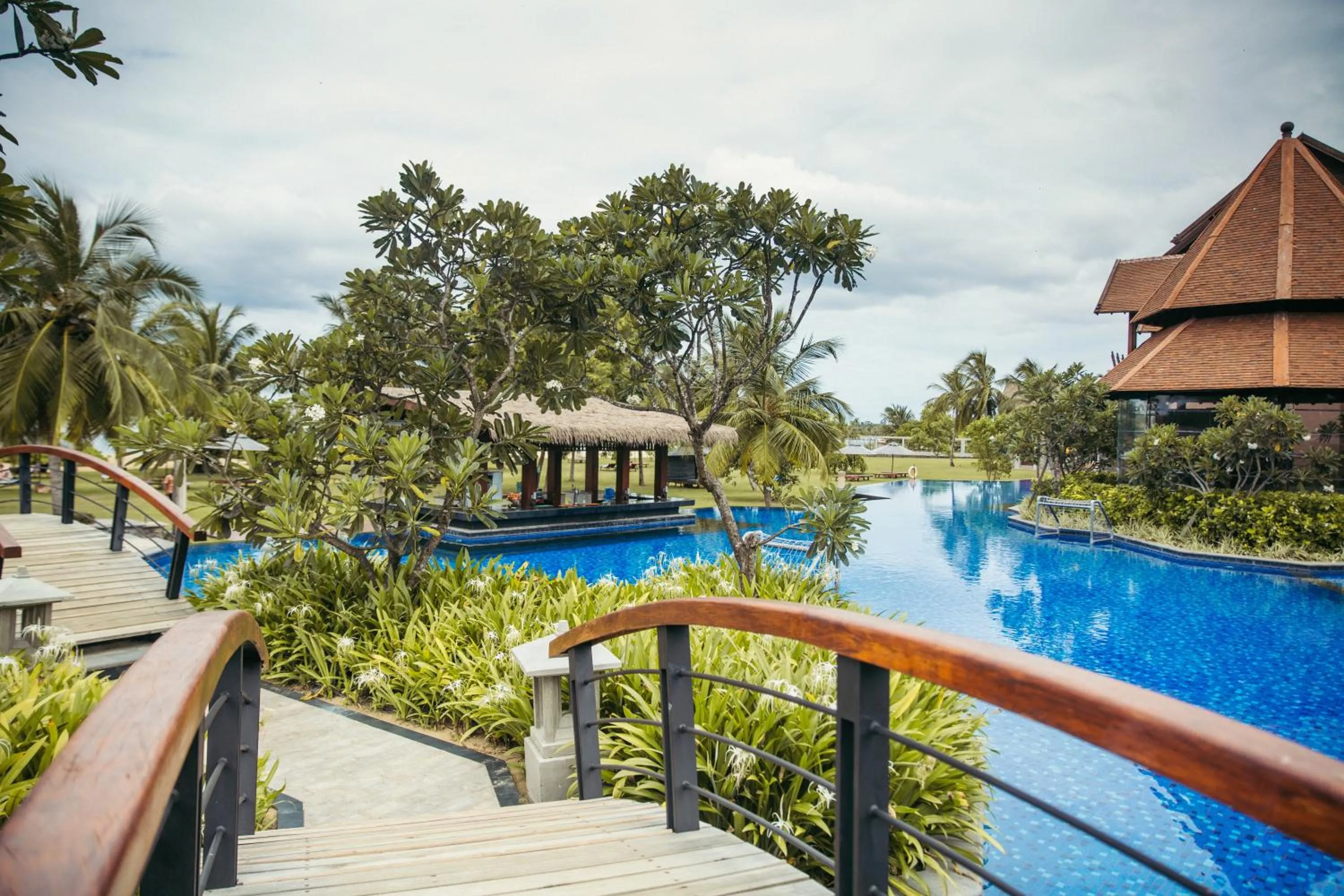 Swimming pool in Anantaya Resort and Spa Passikudah