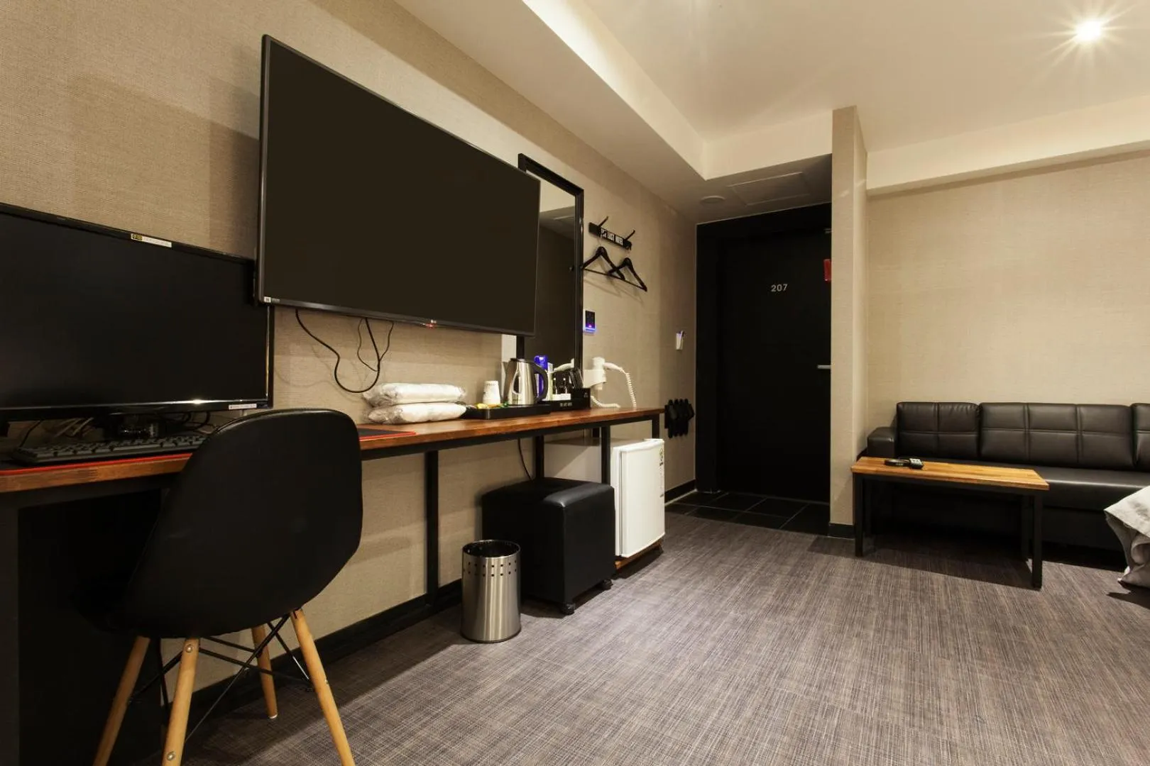 Decorative detail in The Last Hotel Nampo