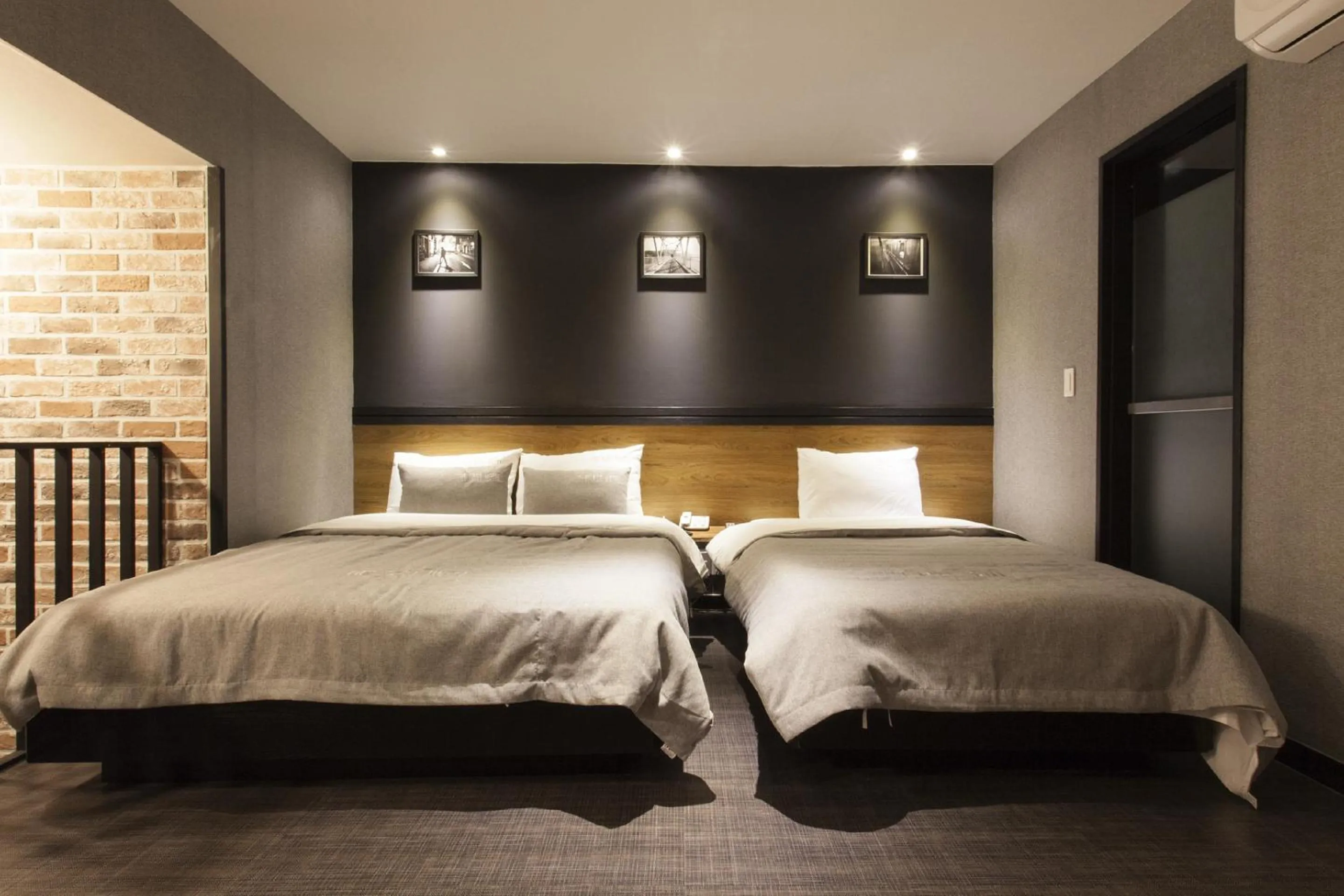 Bed in The Last Hotel Nampo