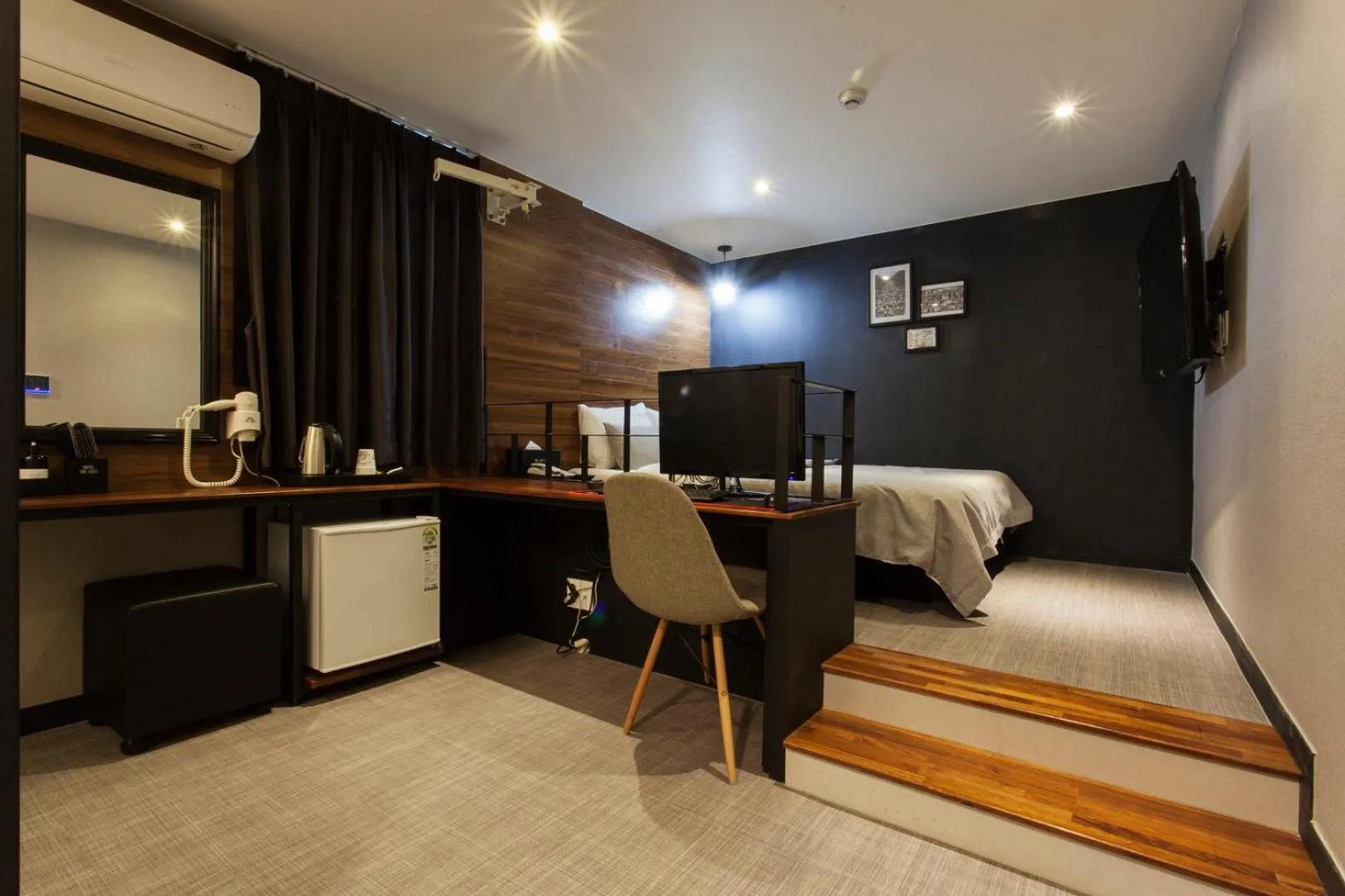 Decorative detail in The Last Hotel Nampo