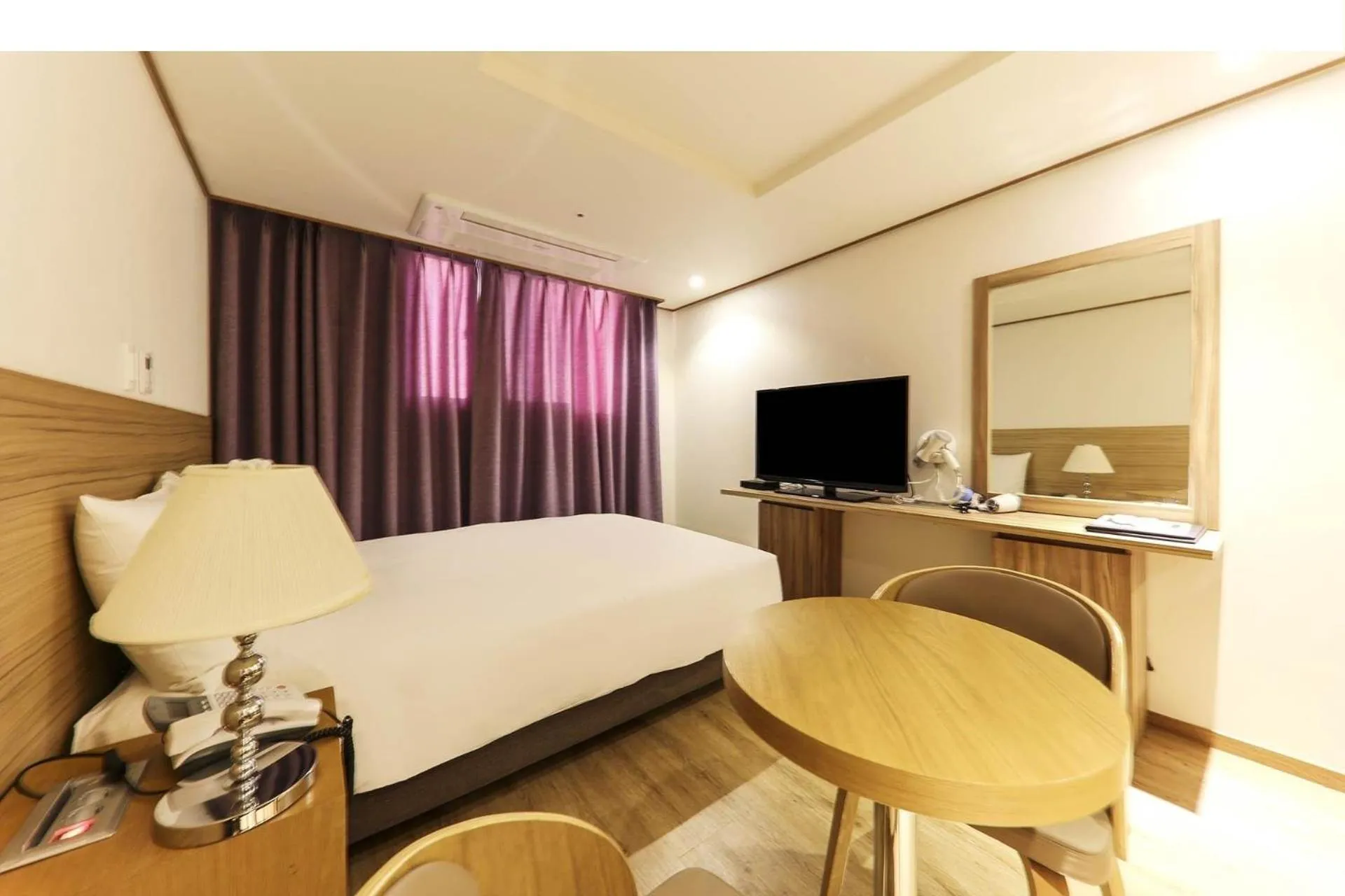 Photo of the whole room, Bed in Hotel Rest Seogwipo