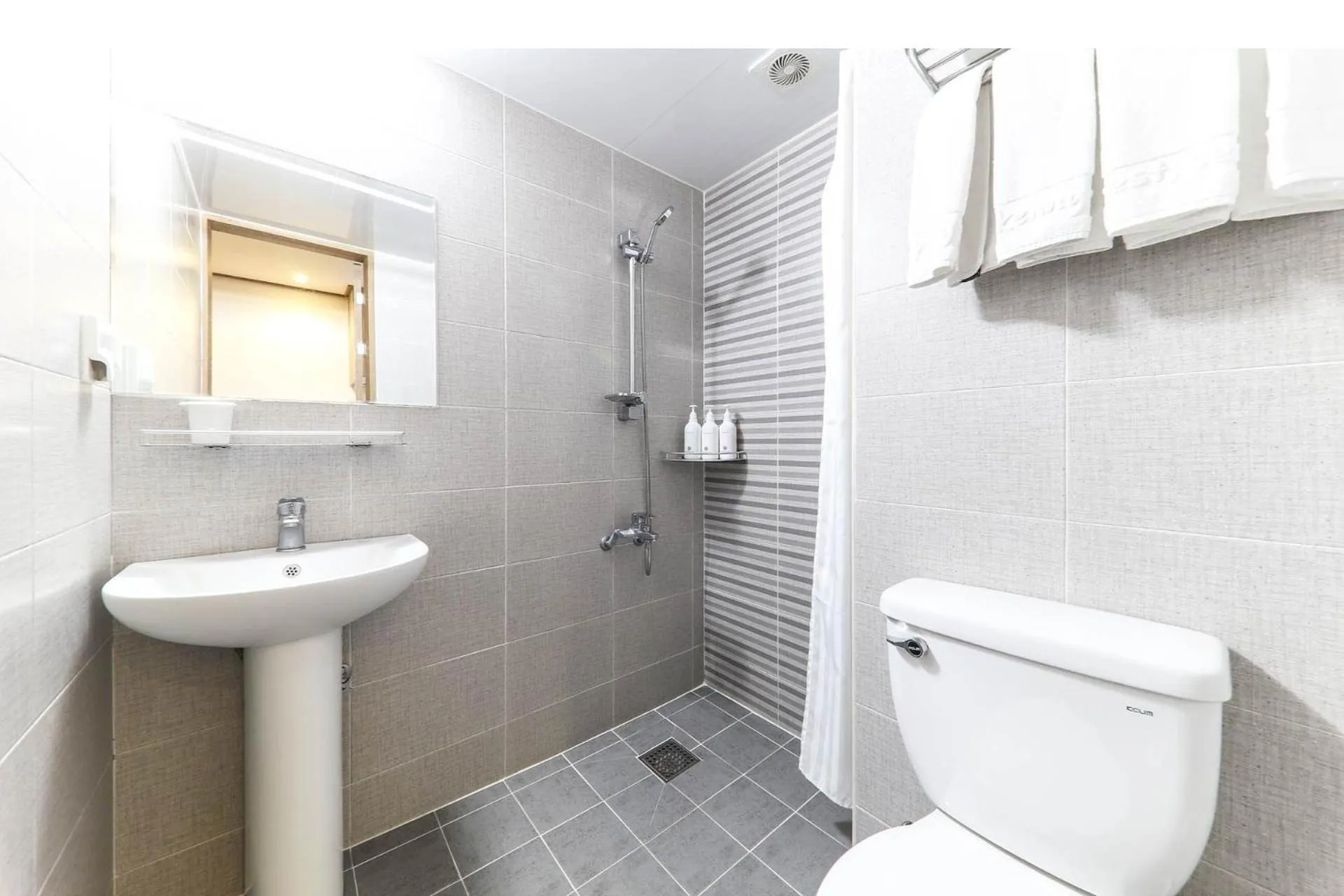 Photo of the whole room in Hotel Rest Seogwipo