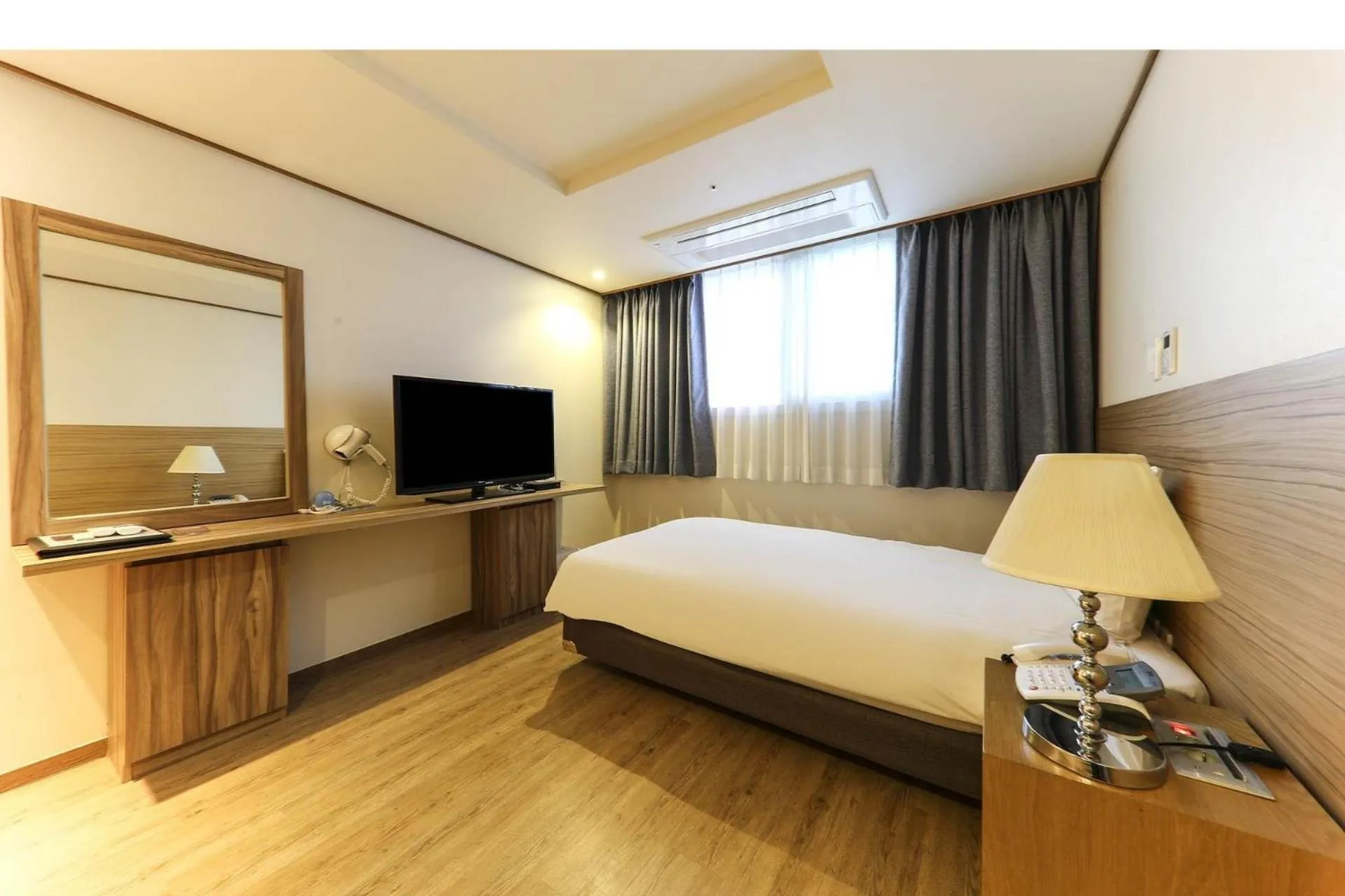Photo of the whole room, Bed in Hotel Rest Seogwipo