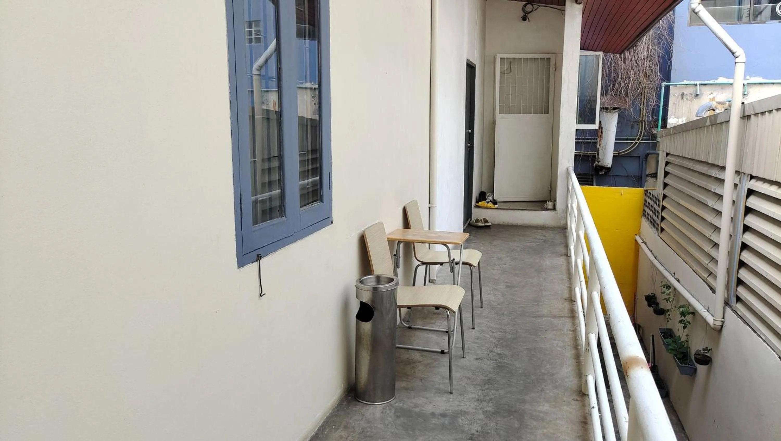 Area and facilities in Bed's Friend