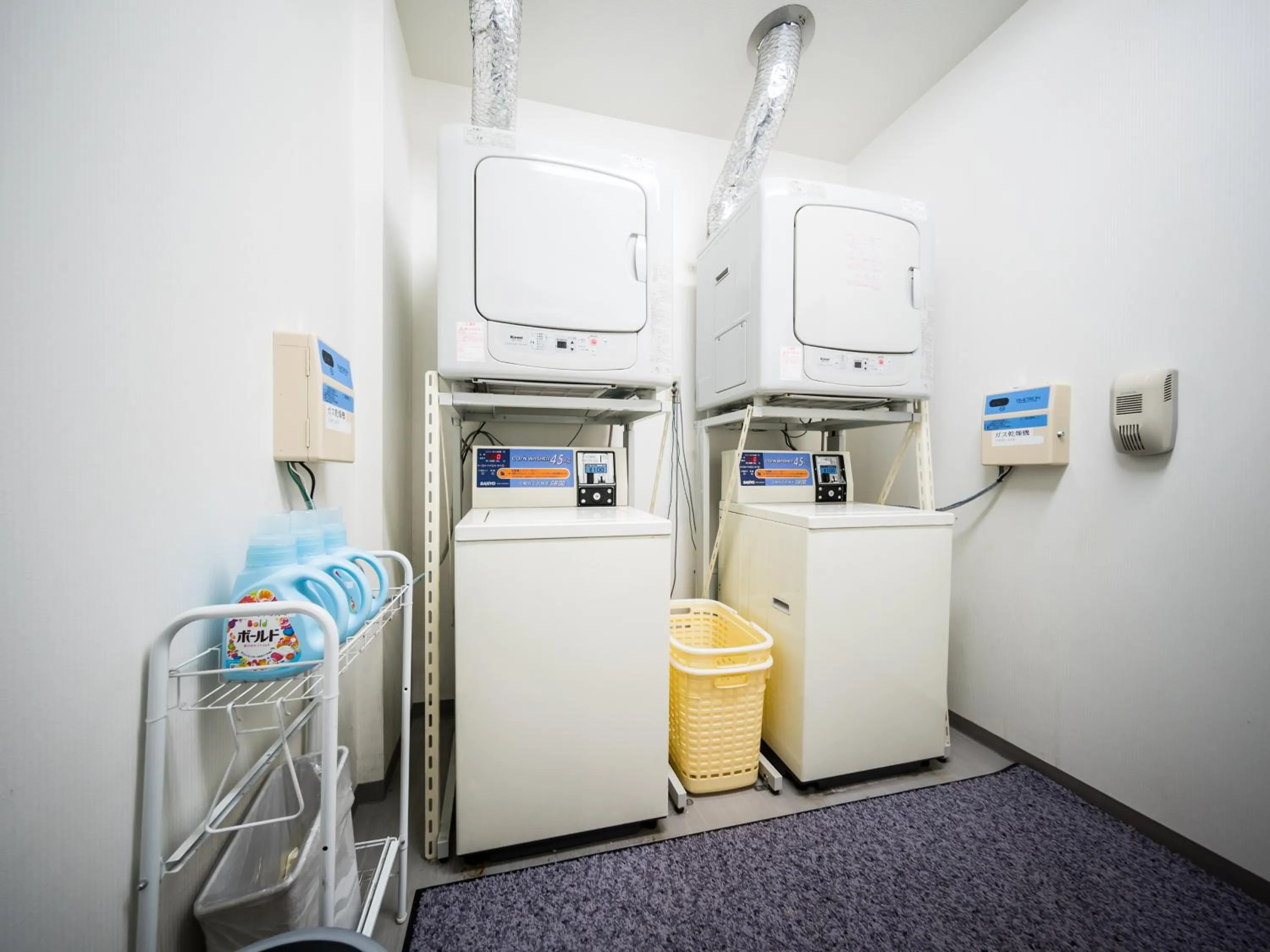 washing machine in Super Hotel Okazaki