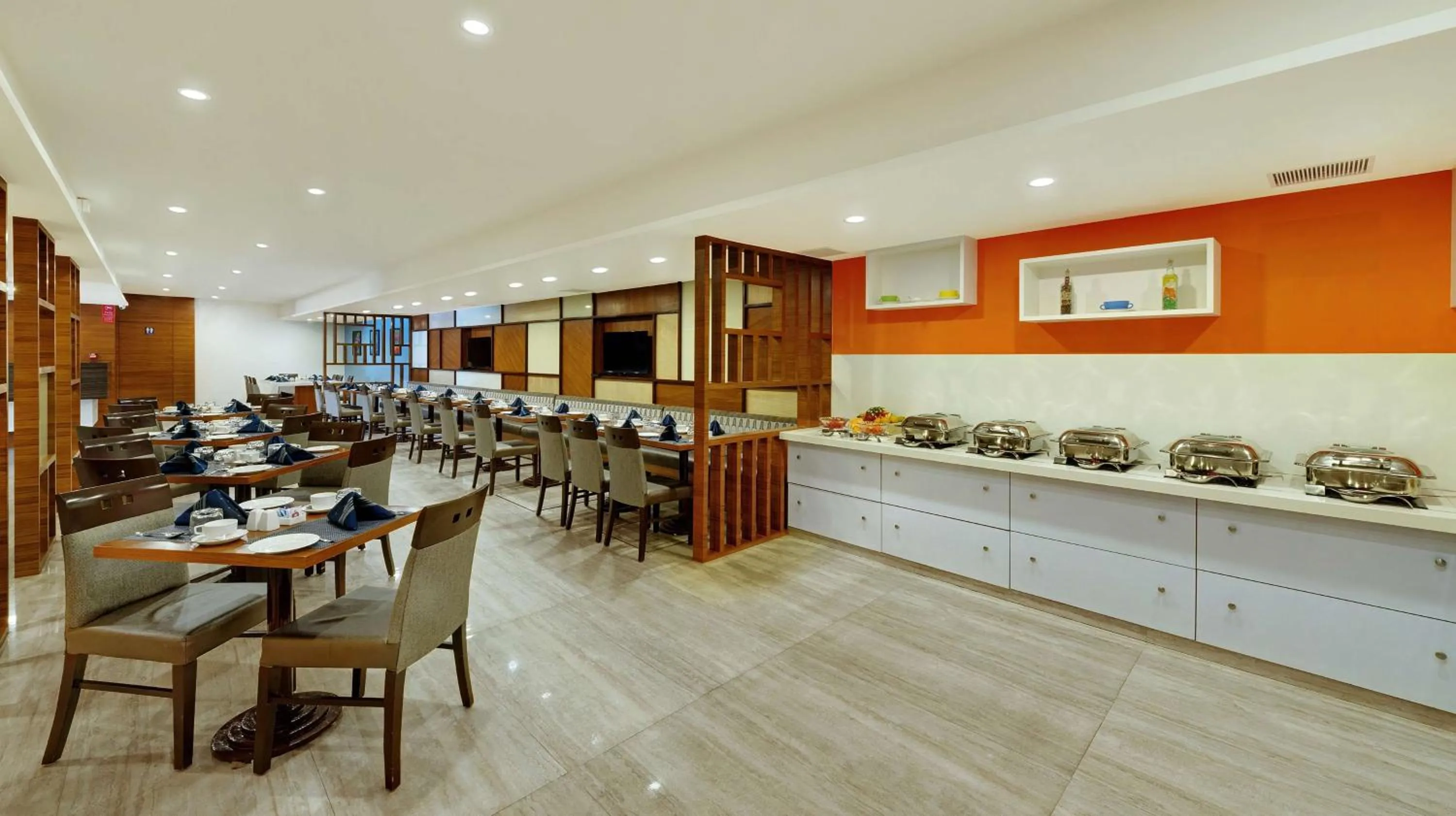 Restaurant/places to eat in Best Western Alkapuri, Vadodara