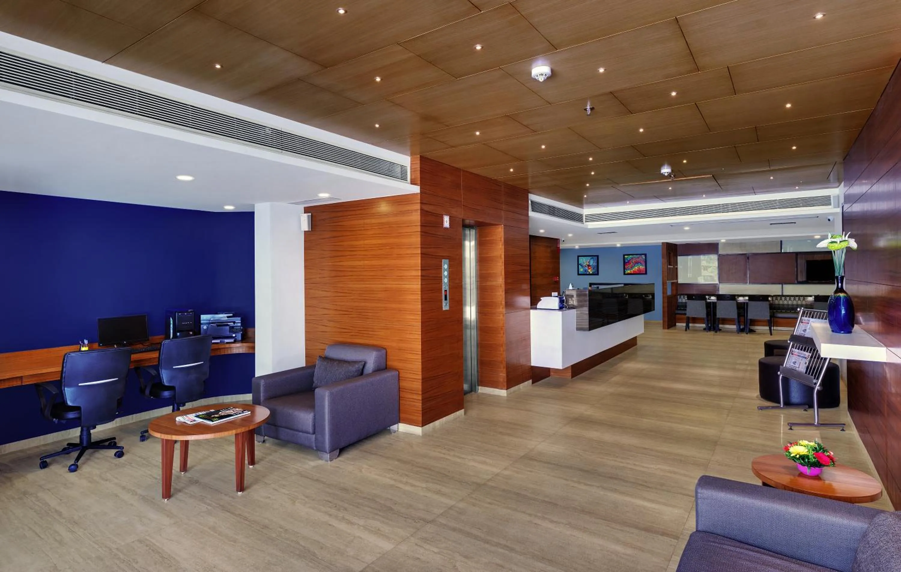 Lobby or reception in Best Western Alkapuri, Vadodara