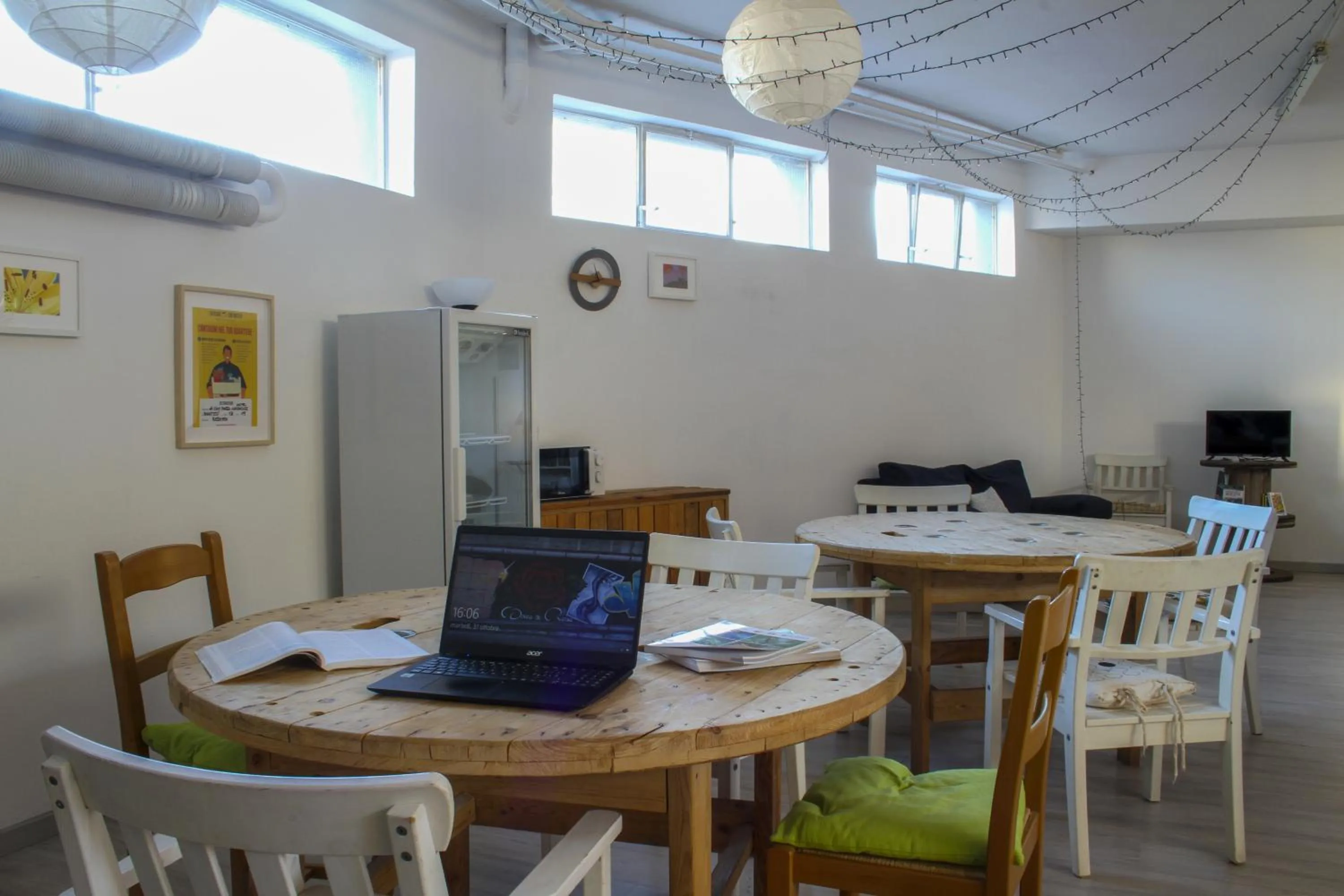 Meeting/conference room in La Cordata Accommodation - Woodhouse Bike Hotel