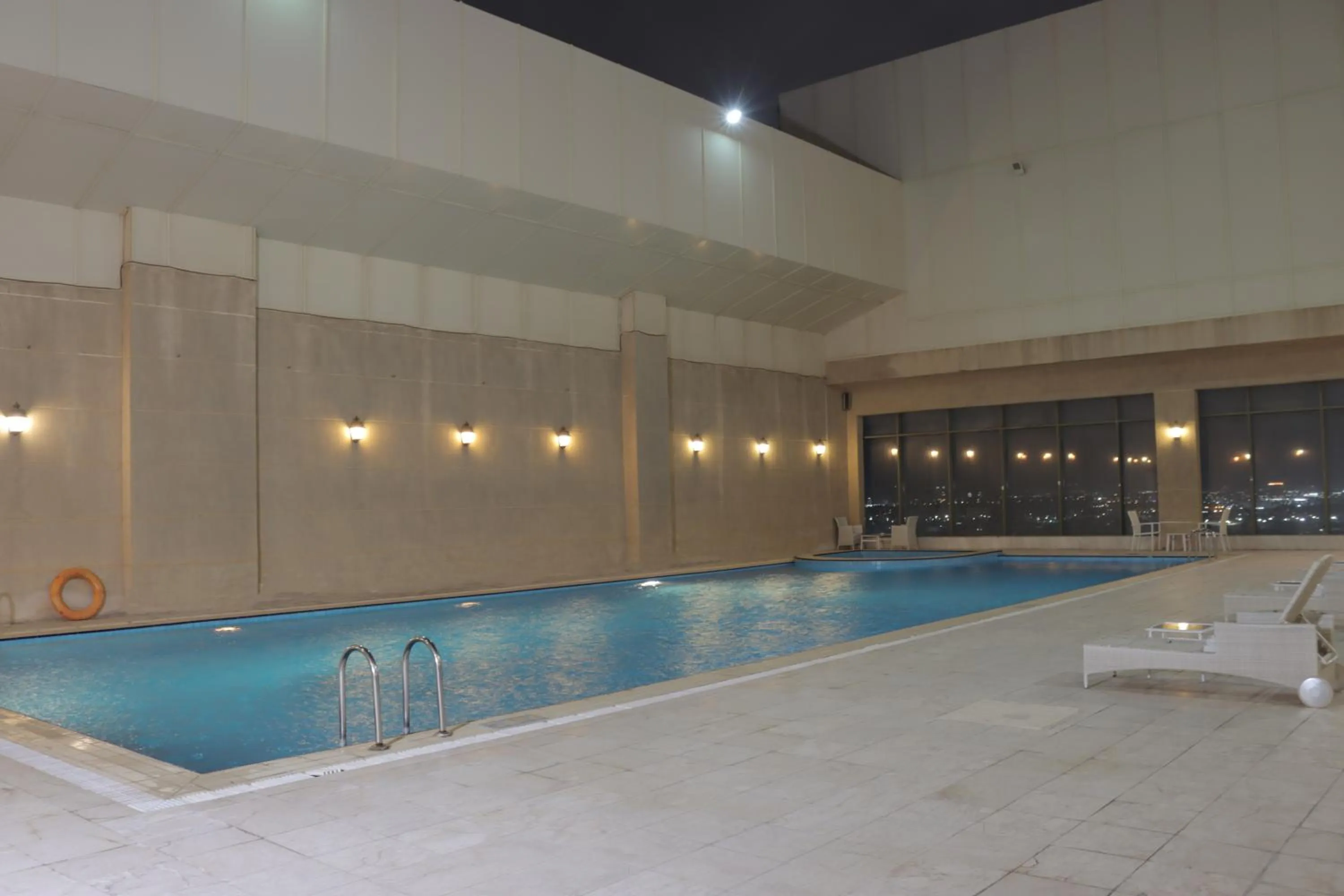 Swimming pool in Habitat All Suites, Al Khobar