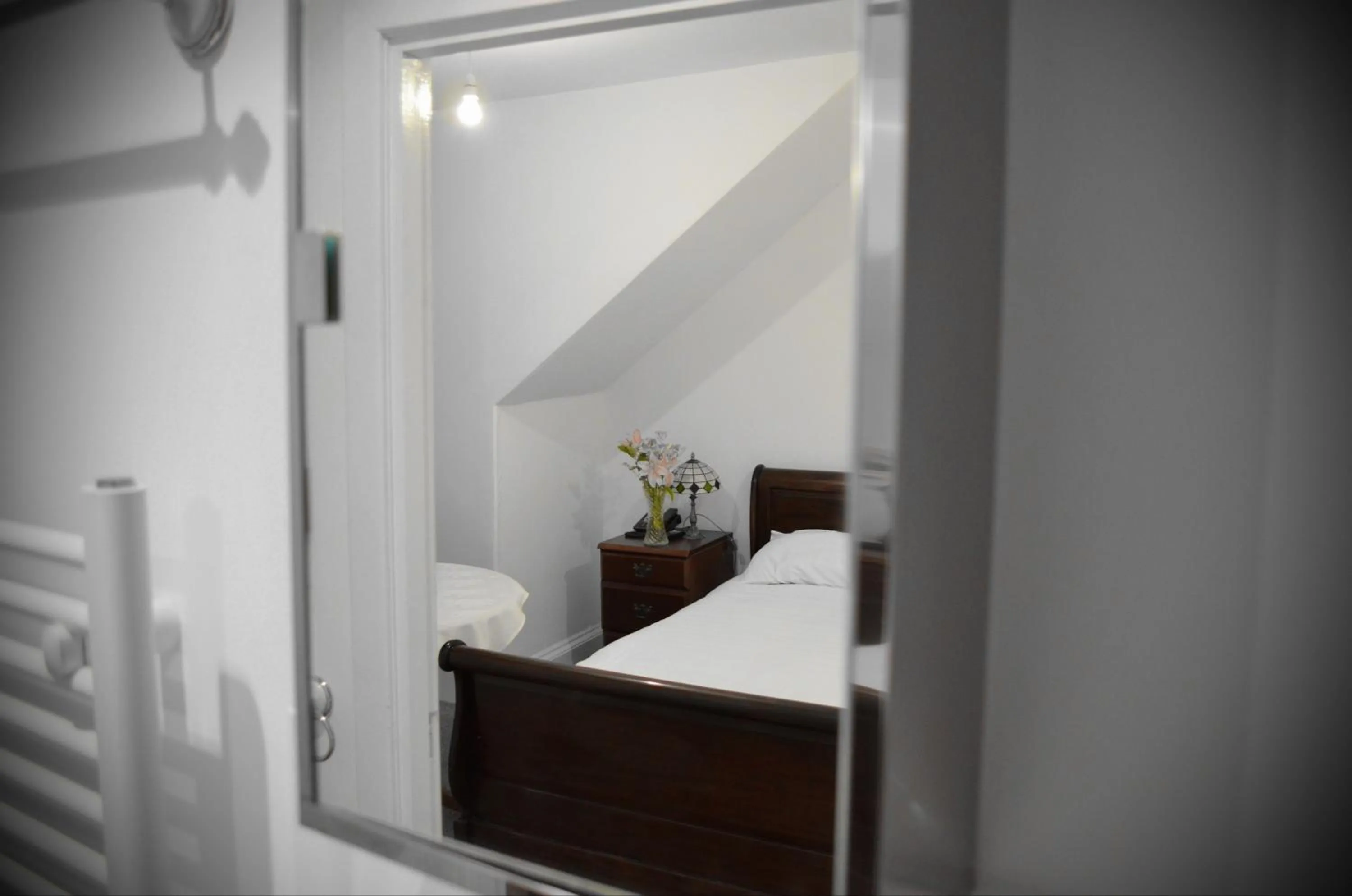 Bedroom, Bed in Tayview Hotel