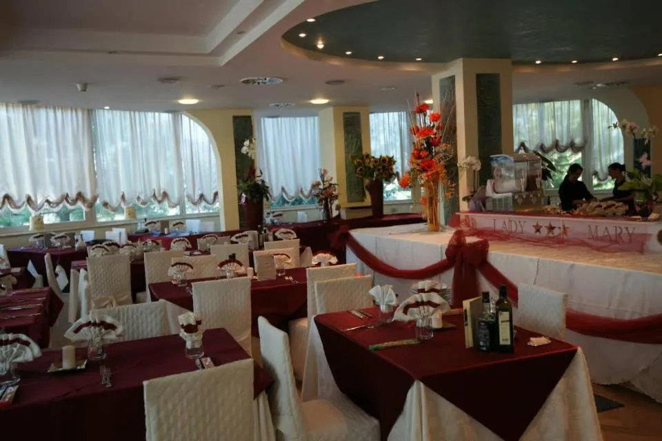 Staff in Hotel Lady Mary