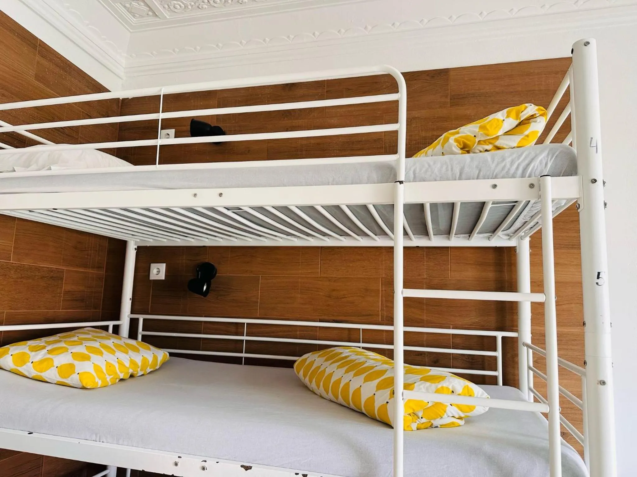 Bed in 4-Bed Female Dormitory Room in Samps Hostel