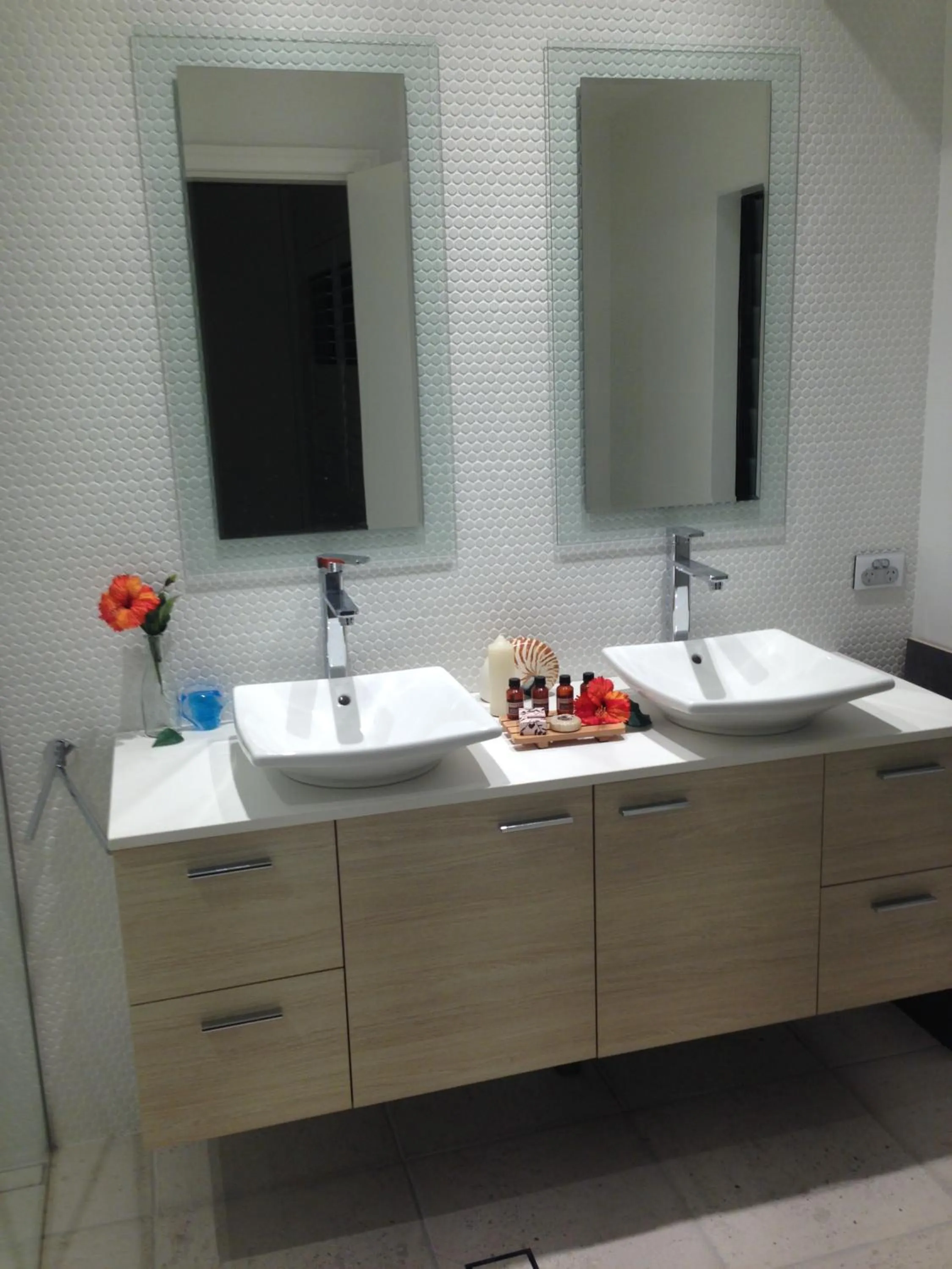 Toilet in Cronulla Beach House B&B