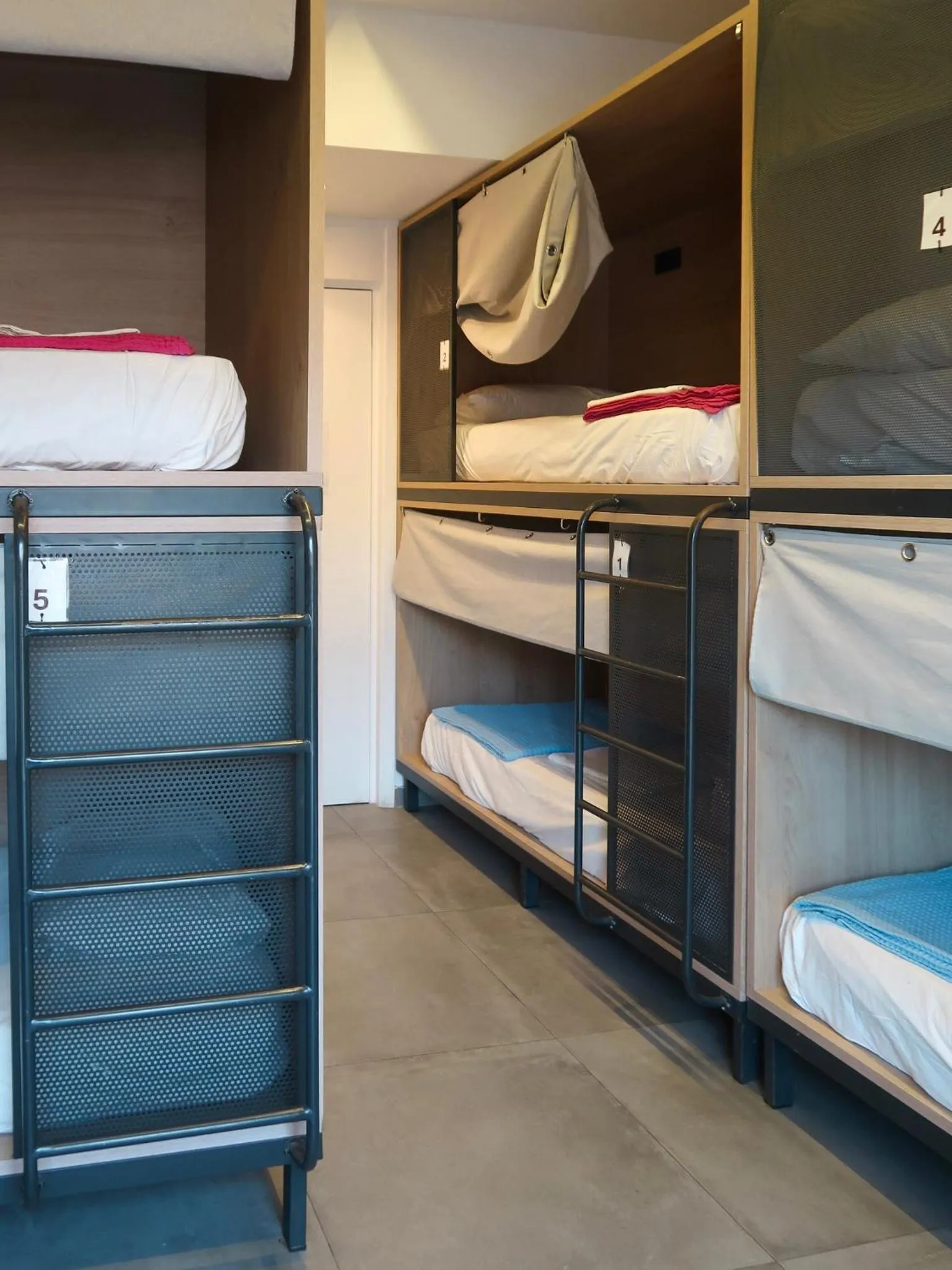 bunk bed, Bed in Athens Backpackers