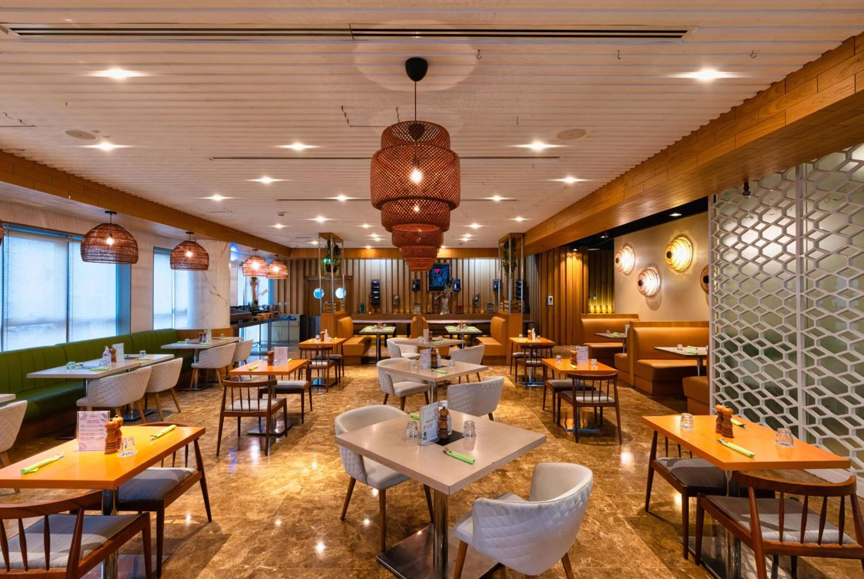 Restaurant/places to eat in The First Collection Dubai Marina