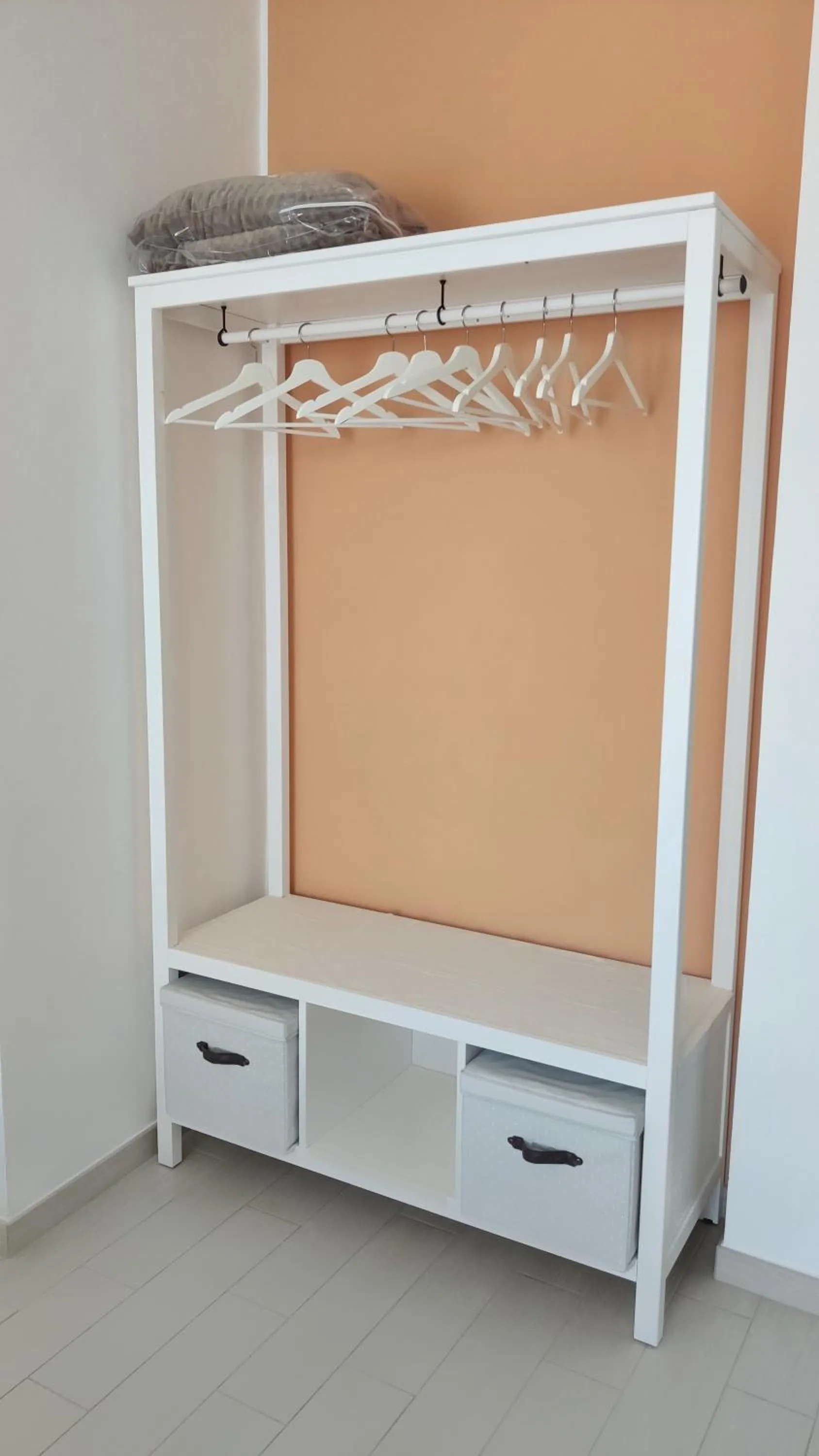 wardrobe in B&B Le Albarelle