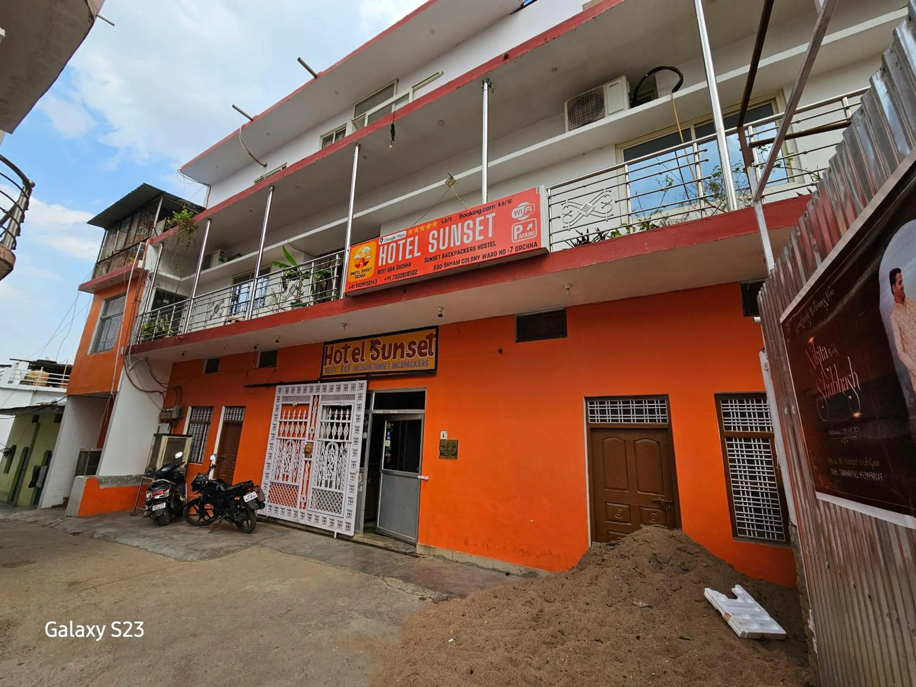 Property building in Hotel Sunset