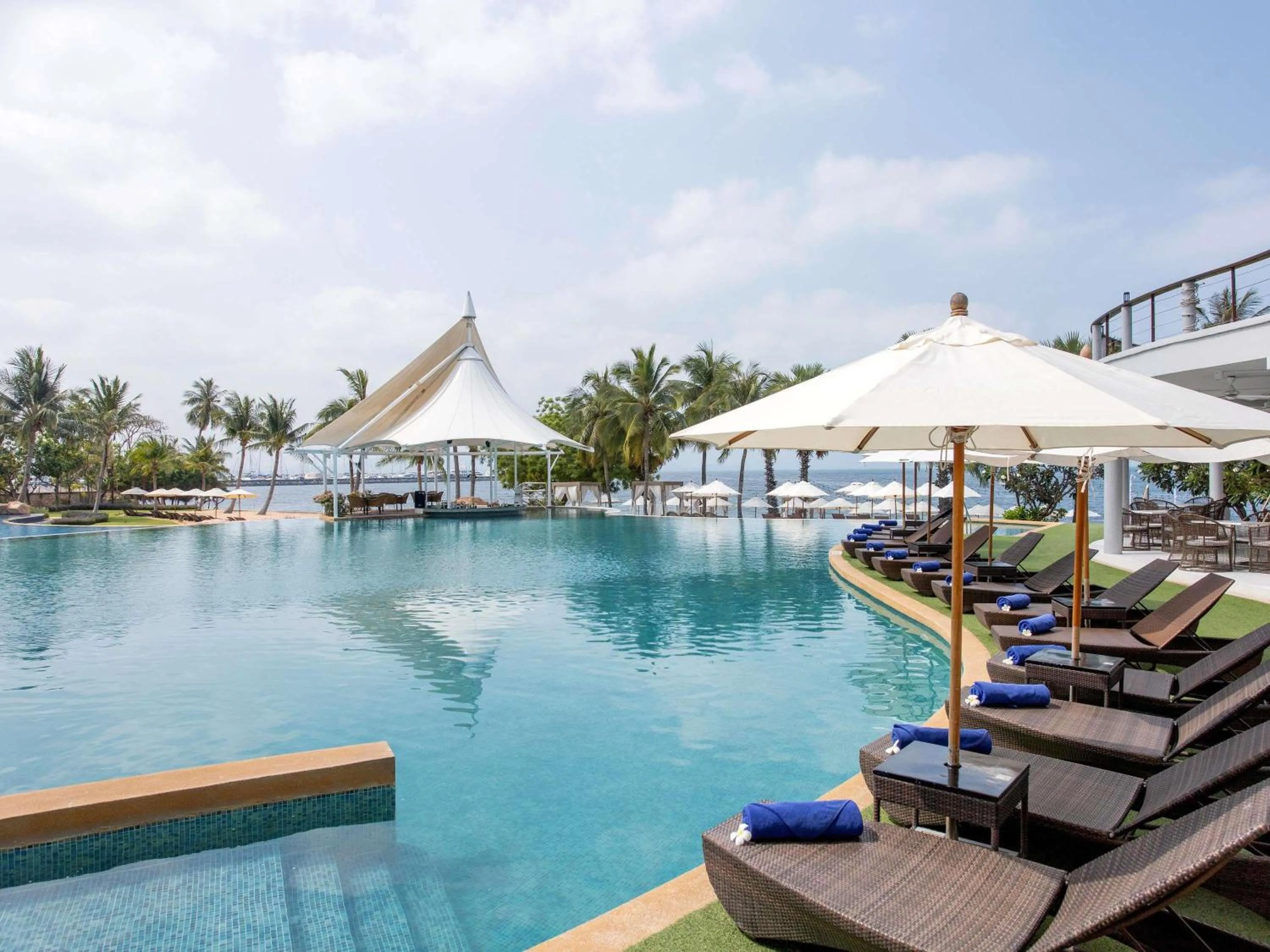 Restaurant/places to eat in Mövenpick Siam Hotel Na Jomtien Pattaya